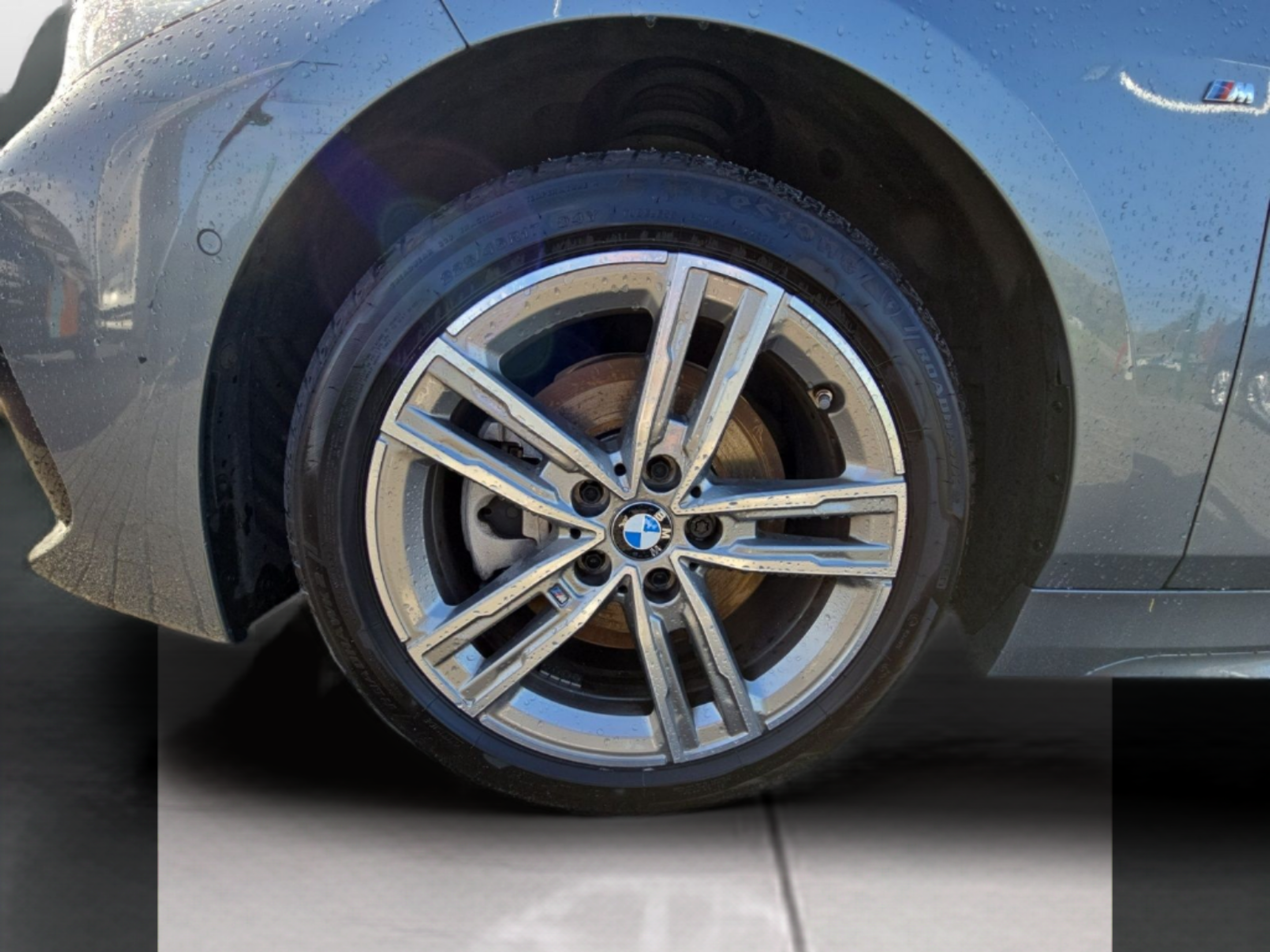 BMW Série 1 116d color Gris. Año 2024. 85KW(116CV). Diesel. En concesionario MCoutinho Bomcar Coimbra de Coimbra