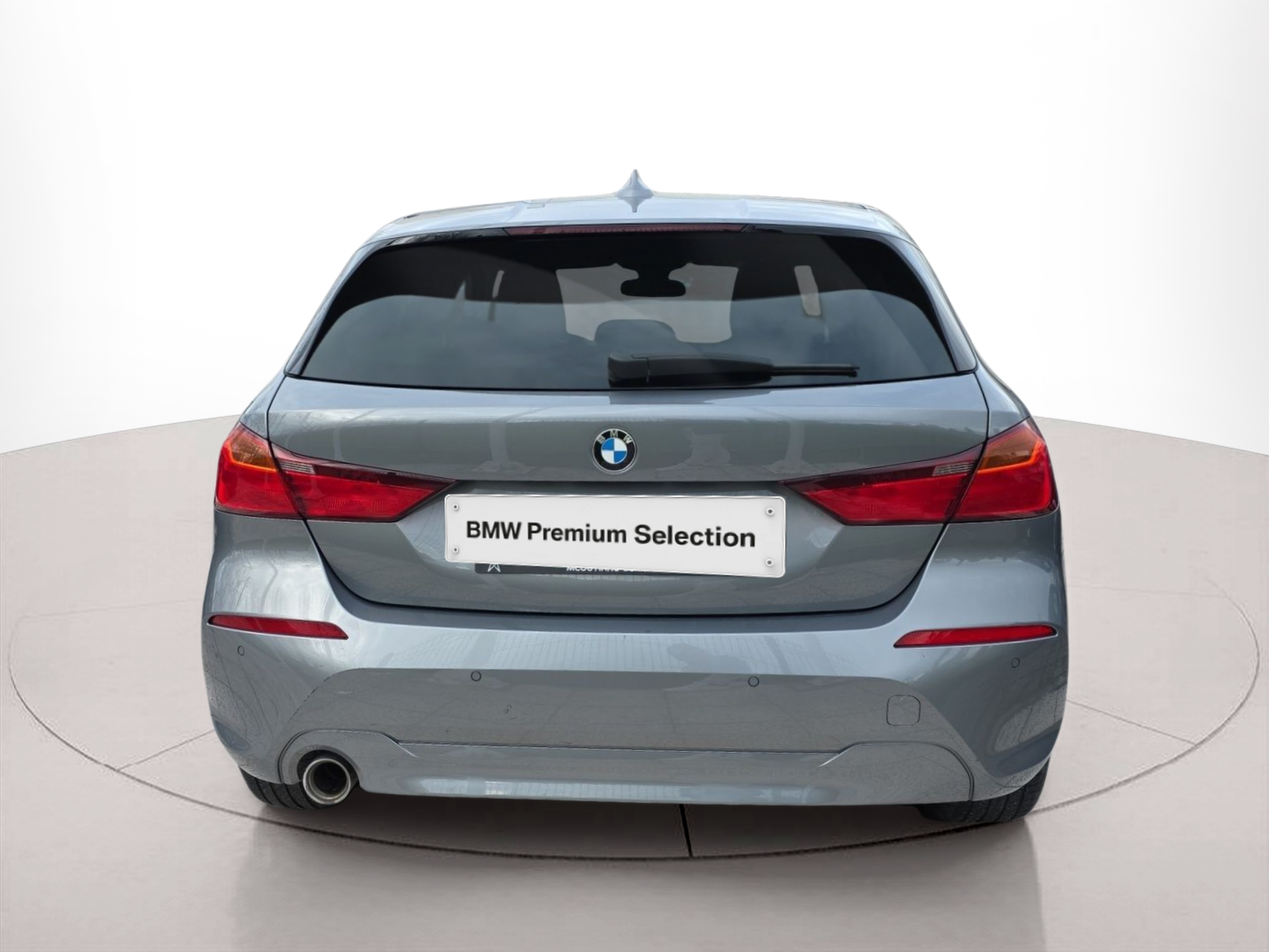 BMW Série 1 116d color Gris. Año 2024. 85KW(116CV). Diesel. En concesionario MCoutinho - Viseu de Viseu