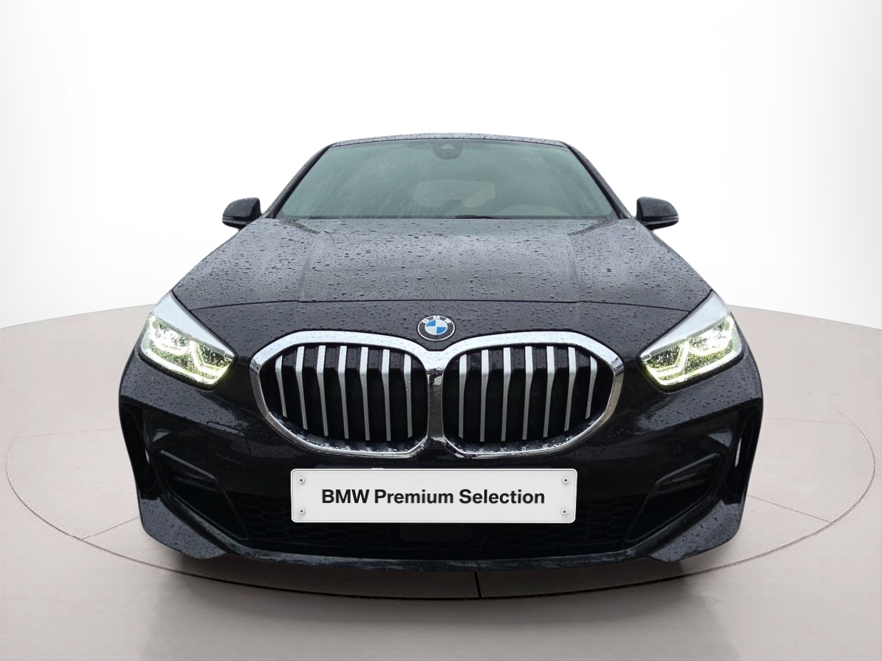 Fotos de BMW Série 1 116d color Negro. Año 2024. 85KW(116CV). Diesel. En concesionario MCoutinho Bomcar Leiria de Leiria