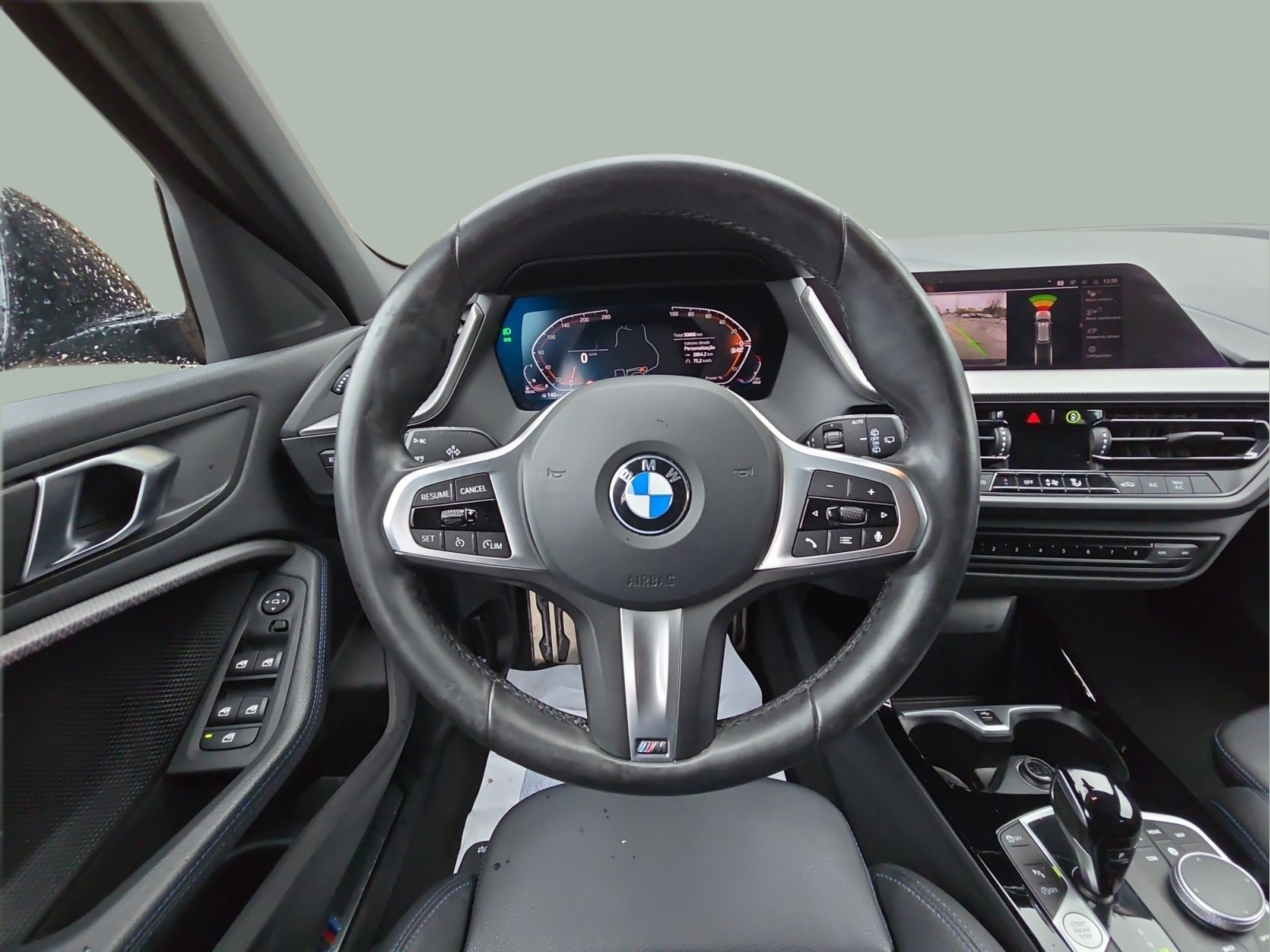 BMW Série 1 116d color Negro. Año 2024. 85KW(116CV). Diesel. En concesionario MCoutinho Bomcar Leiria de Leiria