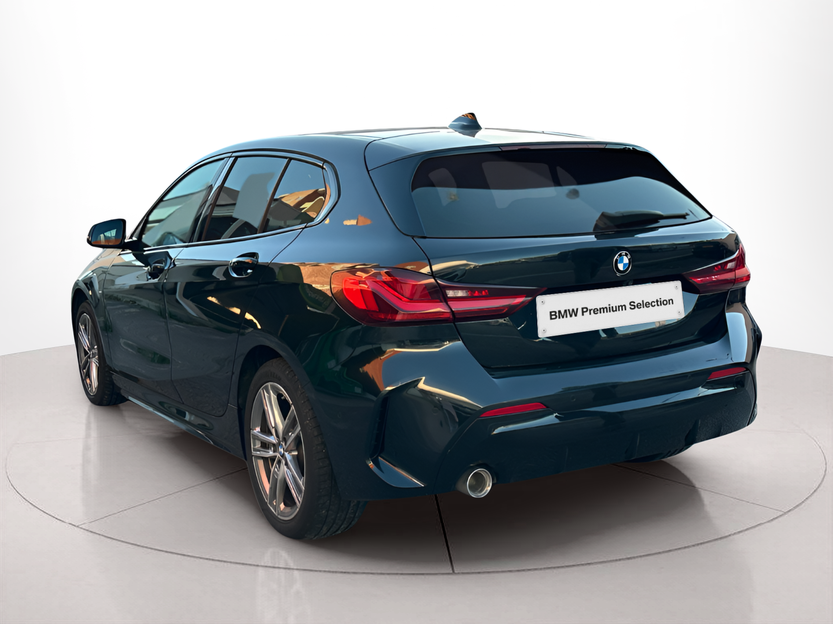 BMW Série 1 116d color Negro. Año 2024. 85KW(116CV). Diesel. En concesionario MCoutinho - Vila Real de Vila Real