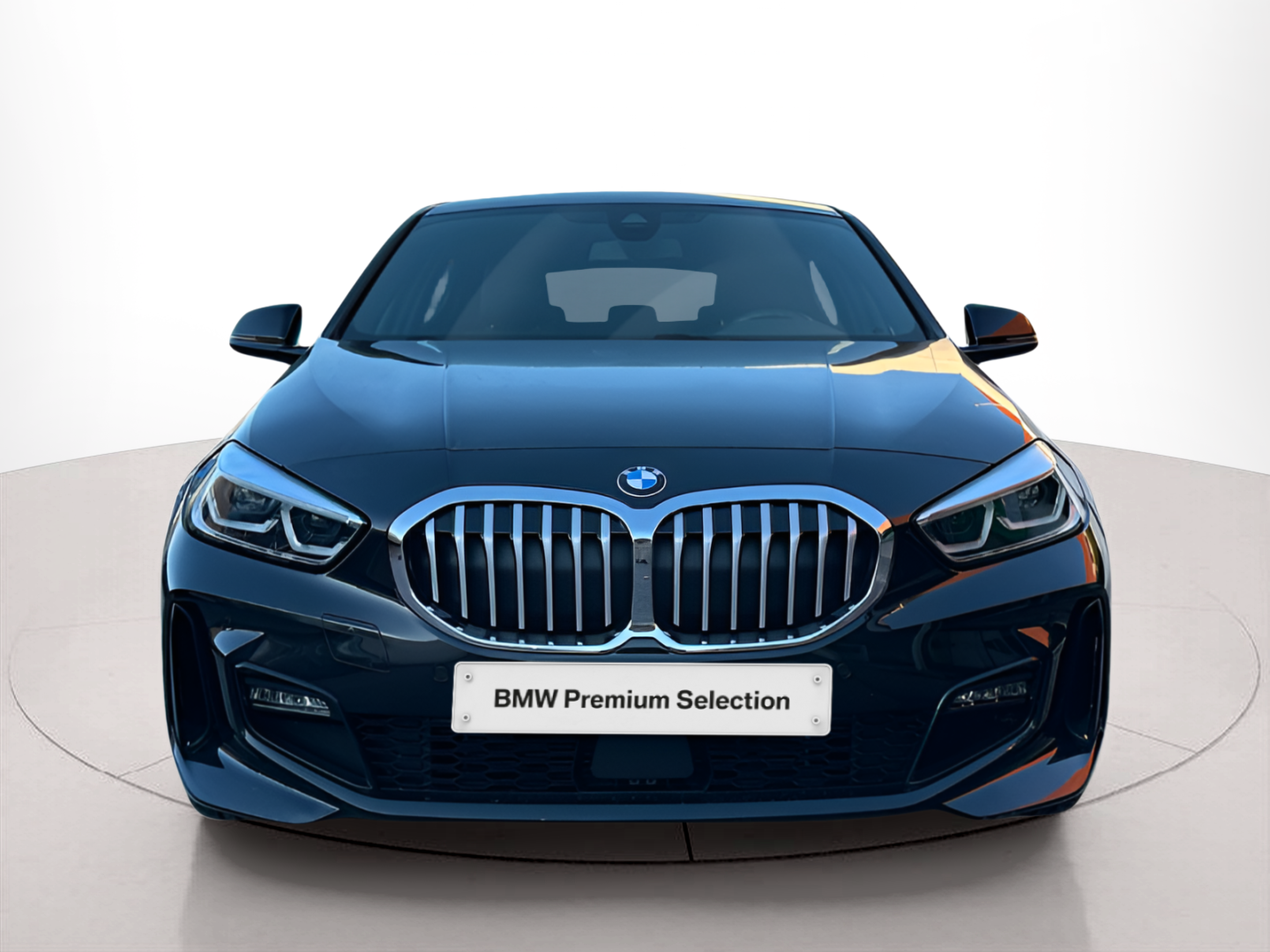 Fotos de BMW Série 1 116d color Negro. Año 2024. 85KW(116CV). Diesel. En concesionario MCoutinho - Vila Real de Vila Real