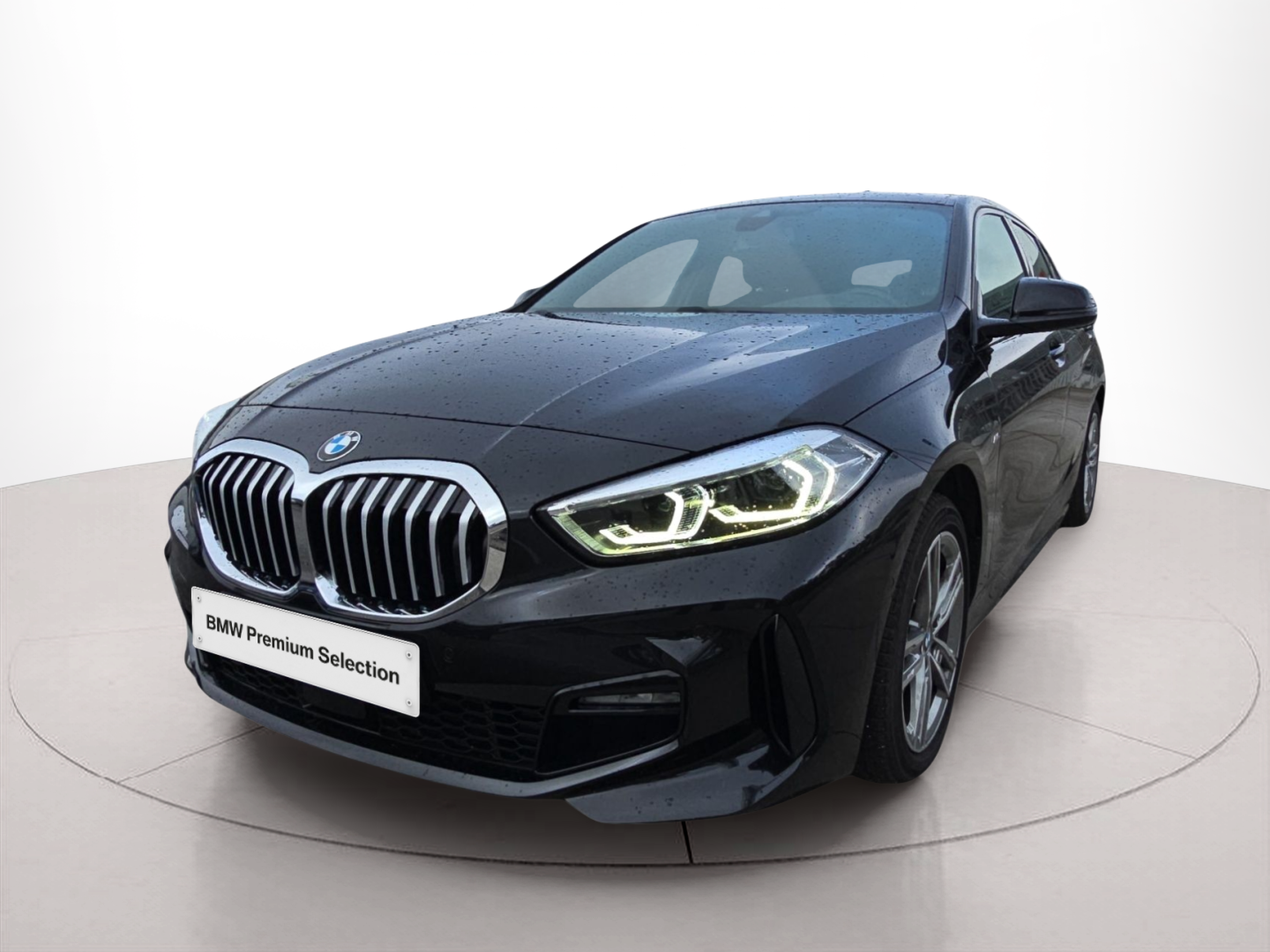 Fotos de BMW Série 1 116d color Negro. Año 2024. 85KW(116CV). Diesel. En concesionario MCoutinho Bomcar Leiria de Leiria