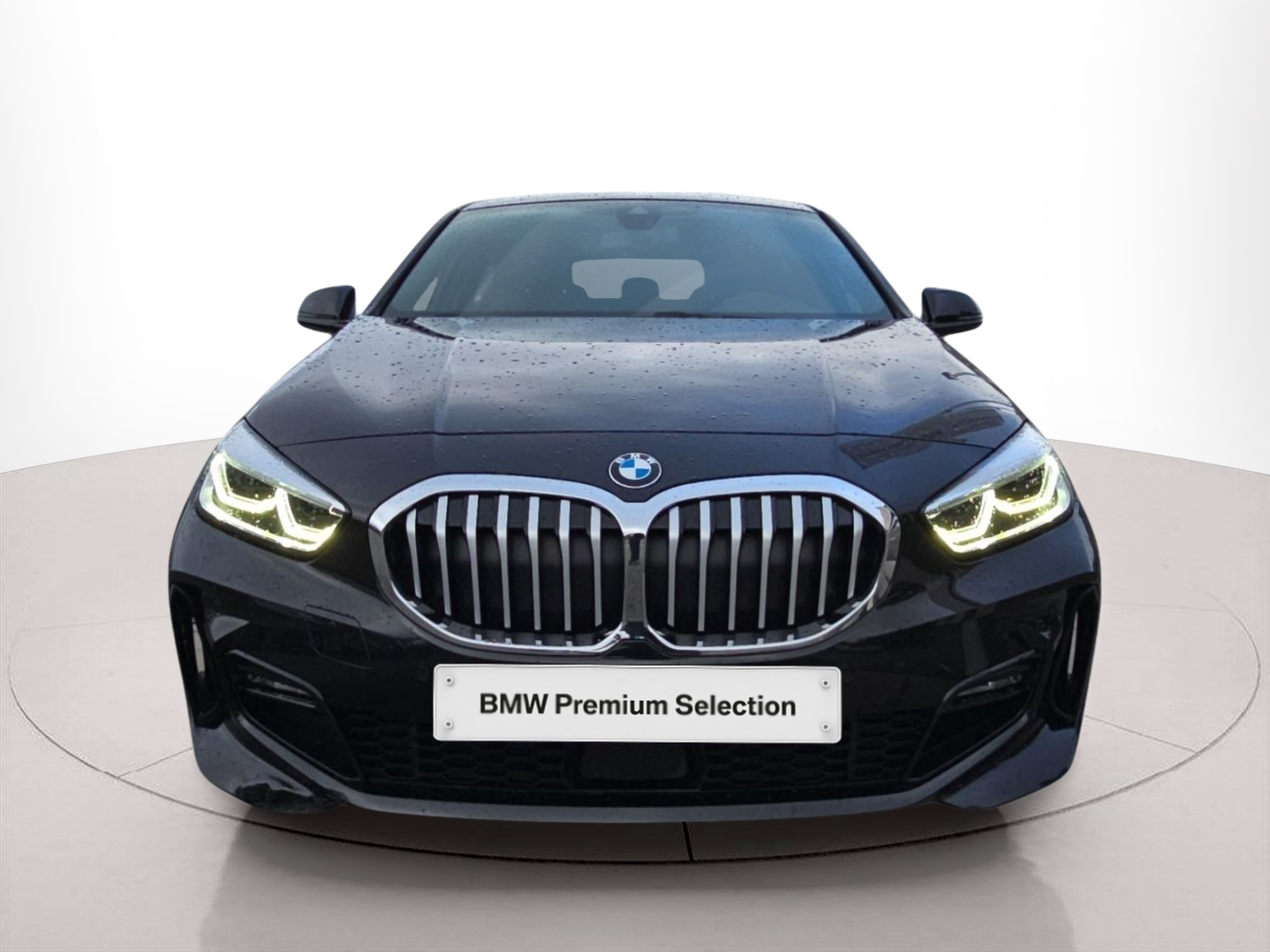 Fotos de BMW Série 1 116d color Negro. Año 2024. 85KW(116CV). Diesel. En concesionario MCoutinho Bomcar Leiria de Leiria