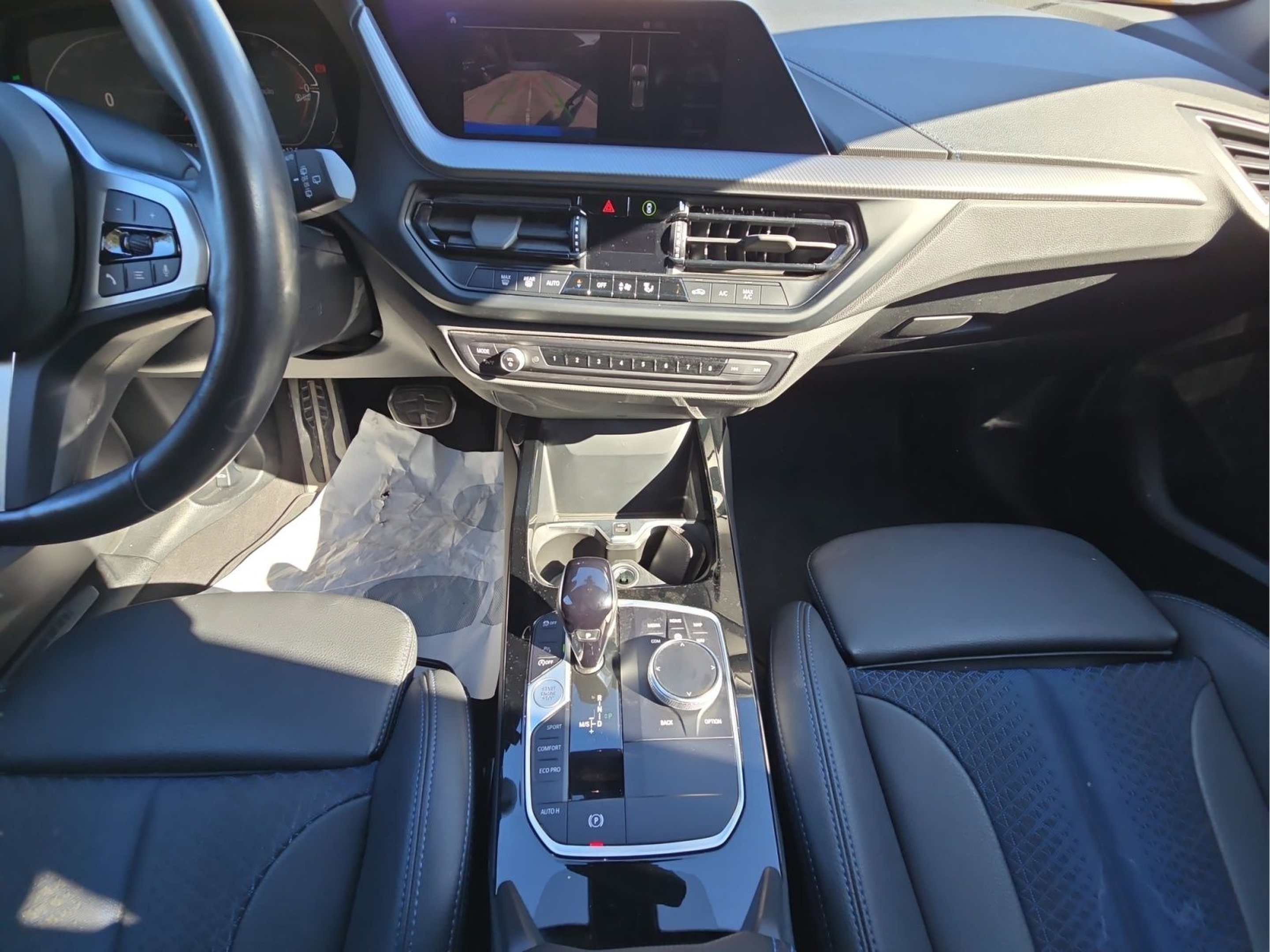 BMW Série 1 116d color Azul. Año 2024. 85KW(116CV). Diesel. En concesionario MCoutinho Bomcar Coimbra de Coimbra