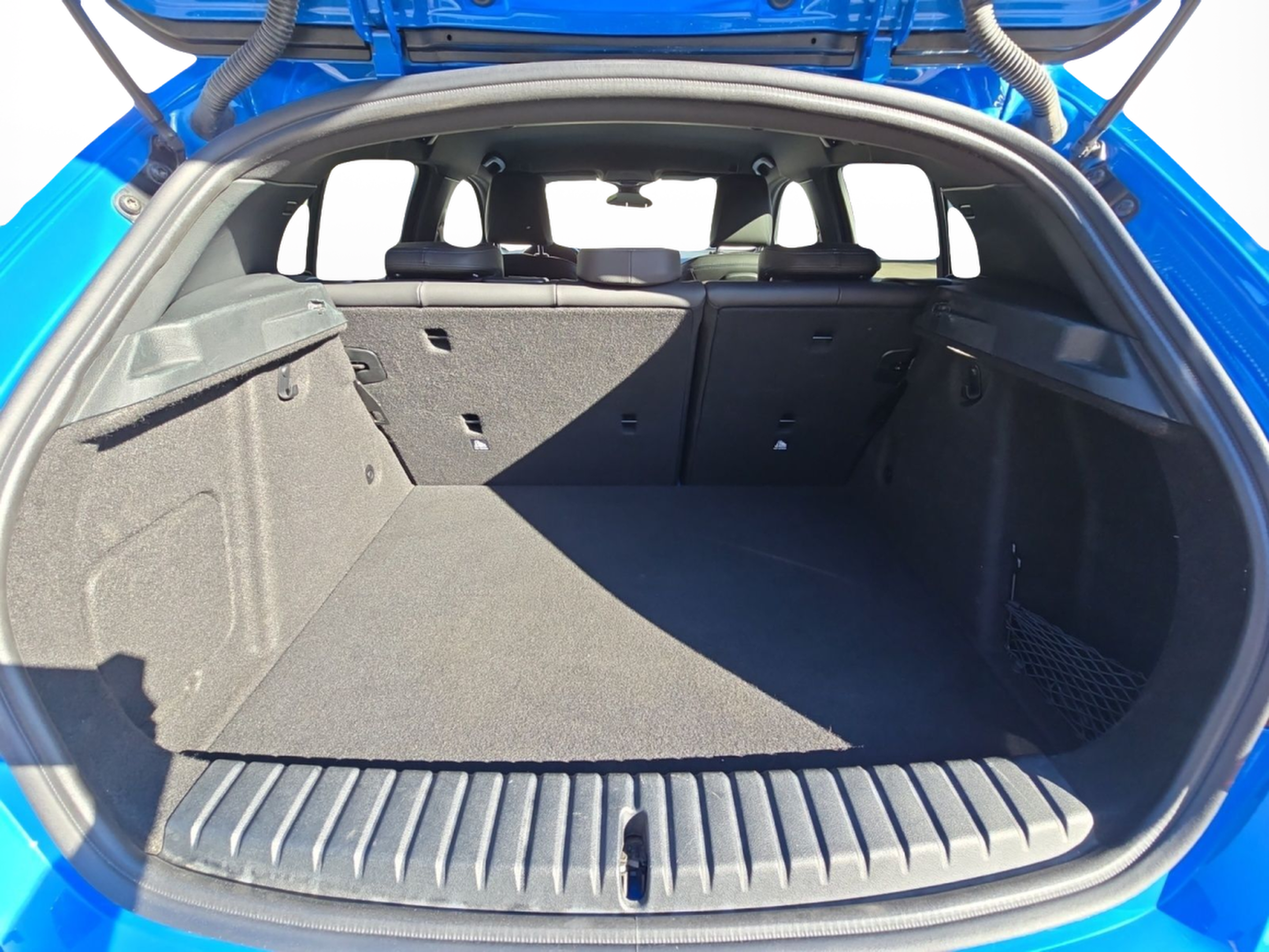 BMW Série 1 116d color Azul. Año 2024. 85KW(116CV). Diesel. En concesionario MCoutinho Bomcar Leiria de Leiria