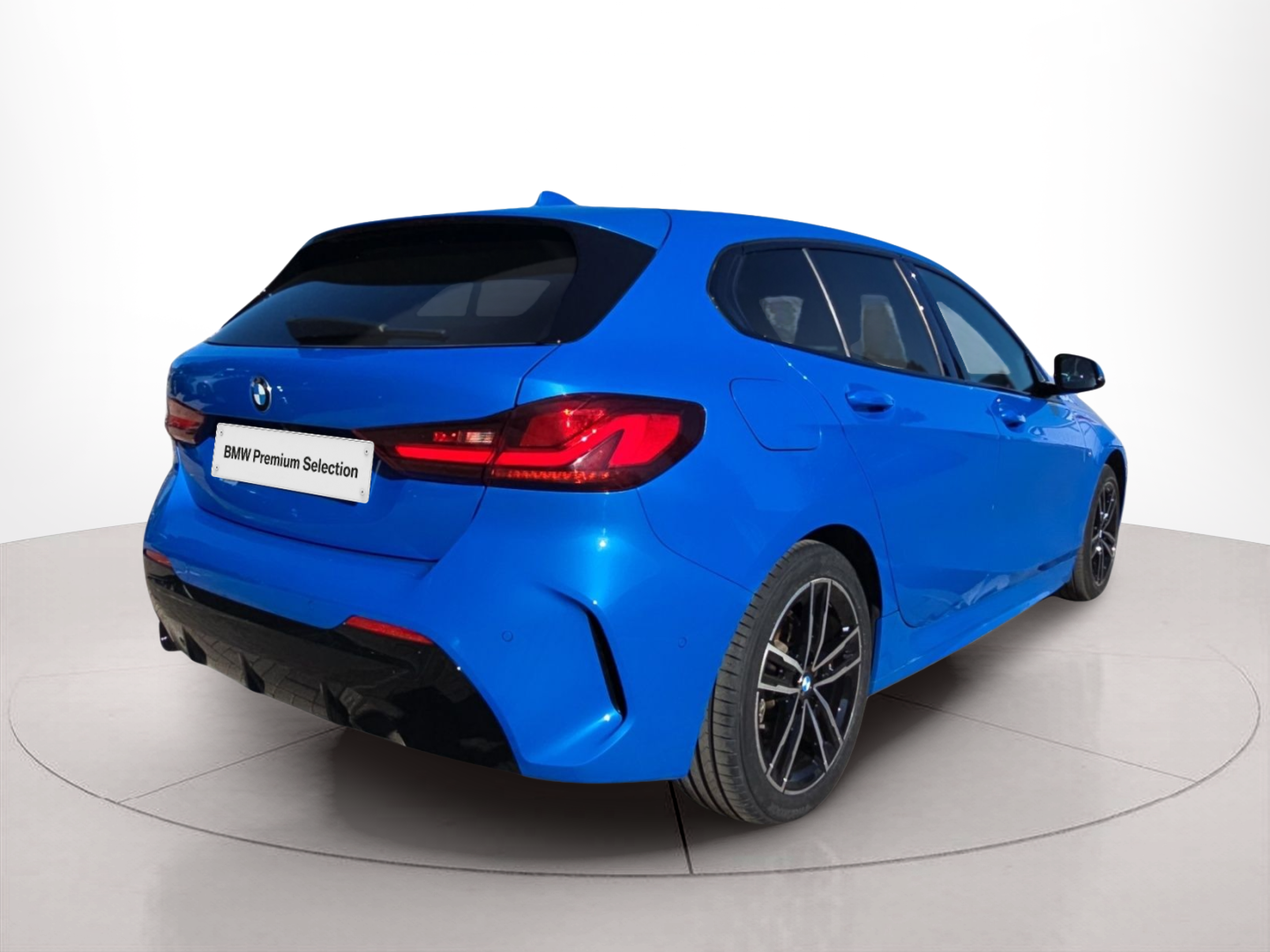 BMW Série 1 116d color Azul. Año 2024. 85KW(116CV). Diesel. En concesionario MCoutinho Bomcar Coimbra de Coimbra