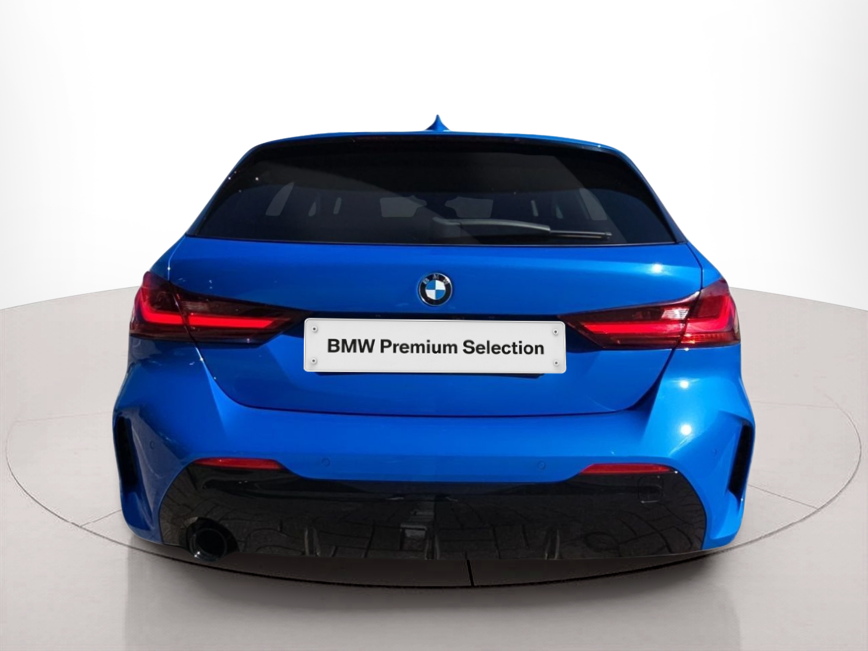 BMW Série 1 116d color Azul. Año 2024. 85KW(116CV). Diesel. En concesionario MCoutinho Bomcar Leiria de Leiria