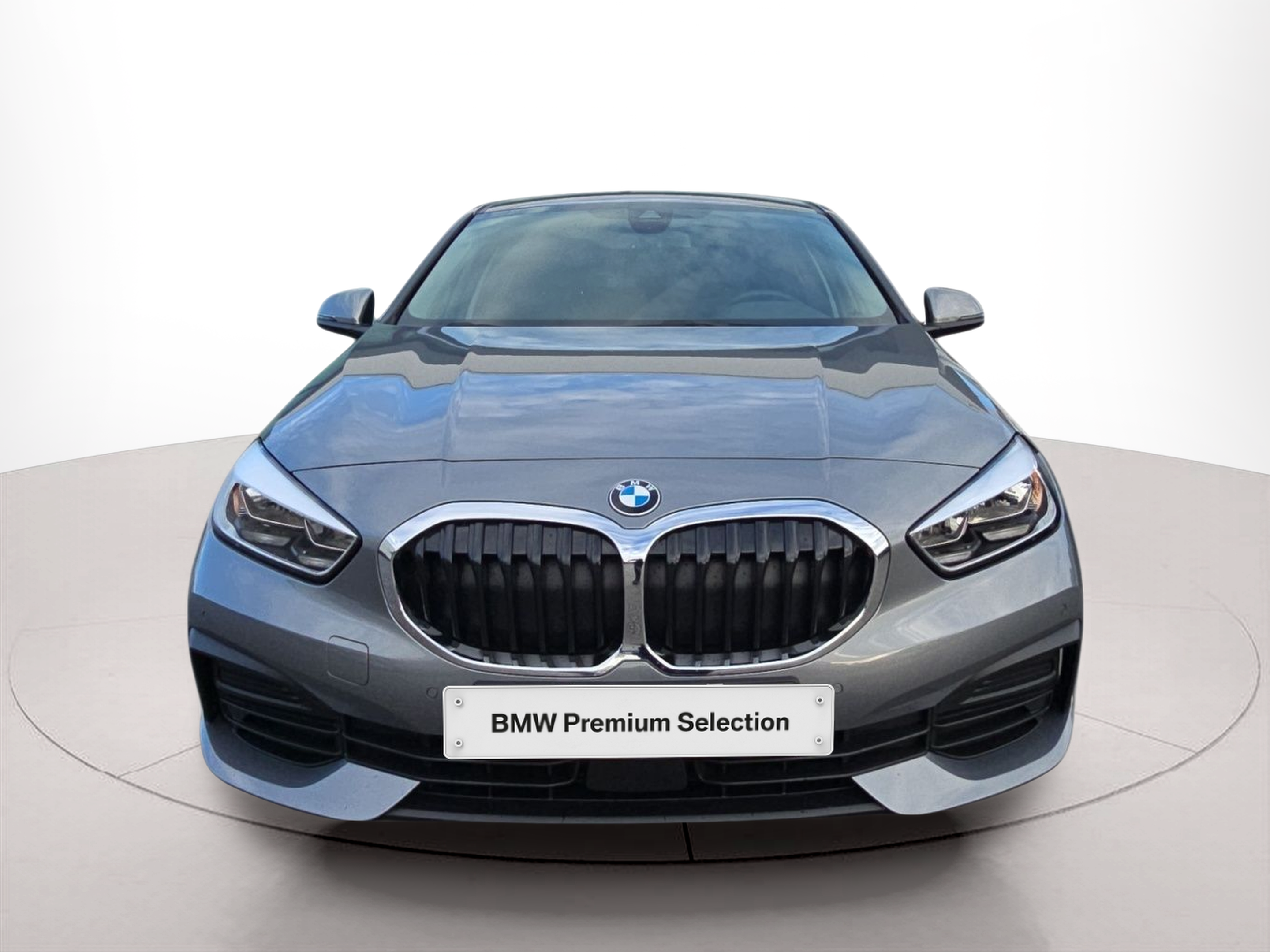 Fotos de BMW Série 1 116d color Gris. Año 2024. 85KW(116CV). Diesel. En concesionario MCoutinho Bomcar Leiria de Leiria