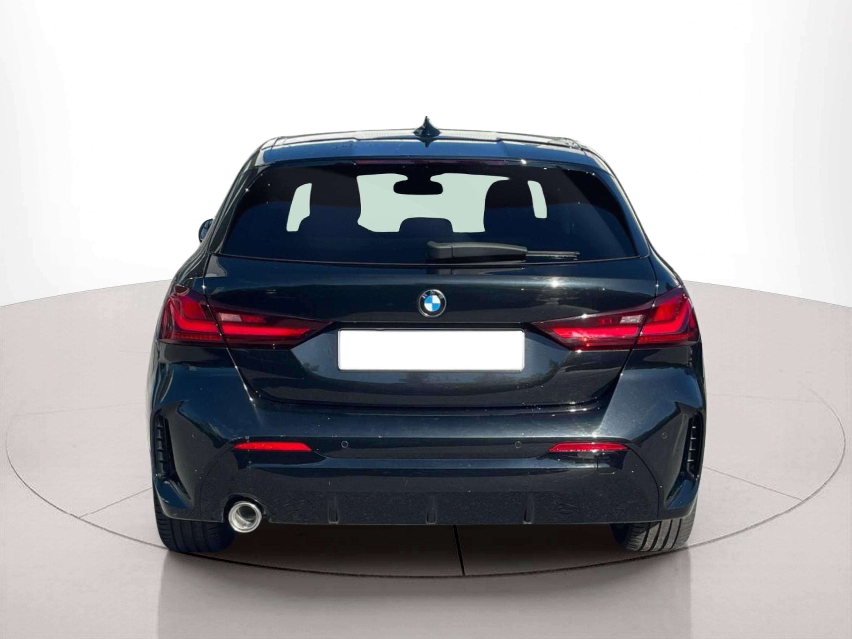 BMW Série 1 116d color Negro. Año 2023. 85KW(116CV). Diesel. En concesionario MCoutinho - Viseu de Viseu