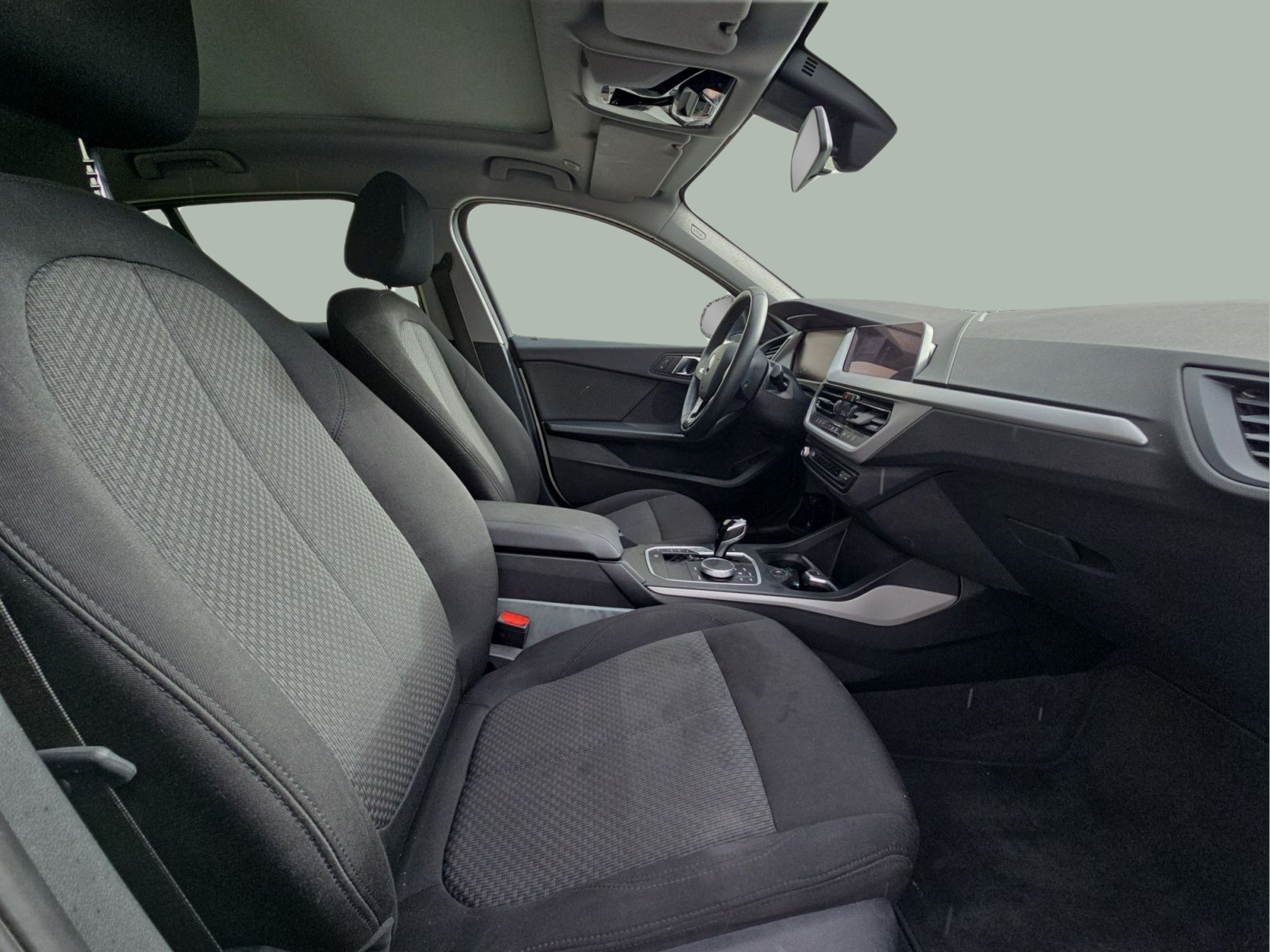 BMW Série 1 116d color Blanco. Año 2024. 85KW(116CV). Diesel. En concesionario MCoutinho Bomcar Leiria de Leiria