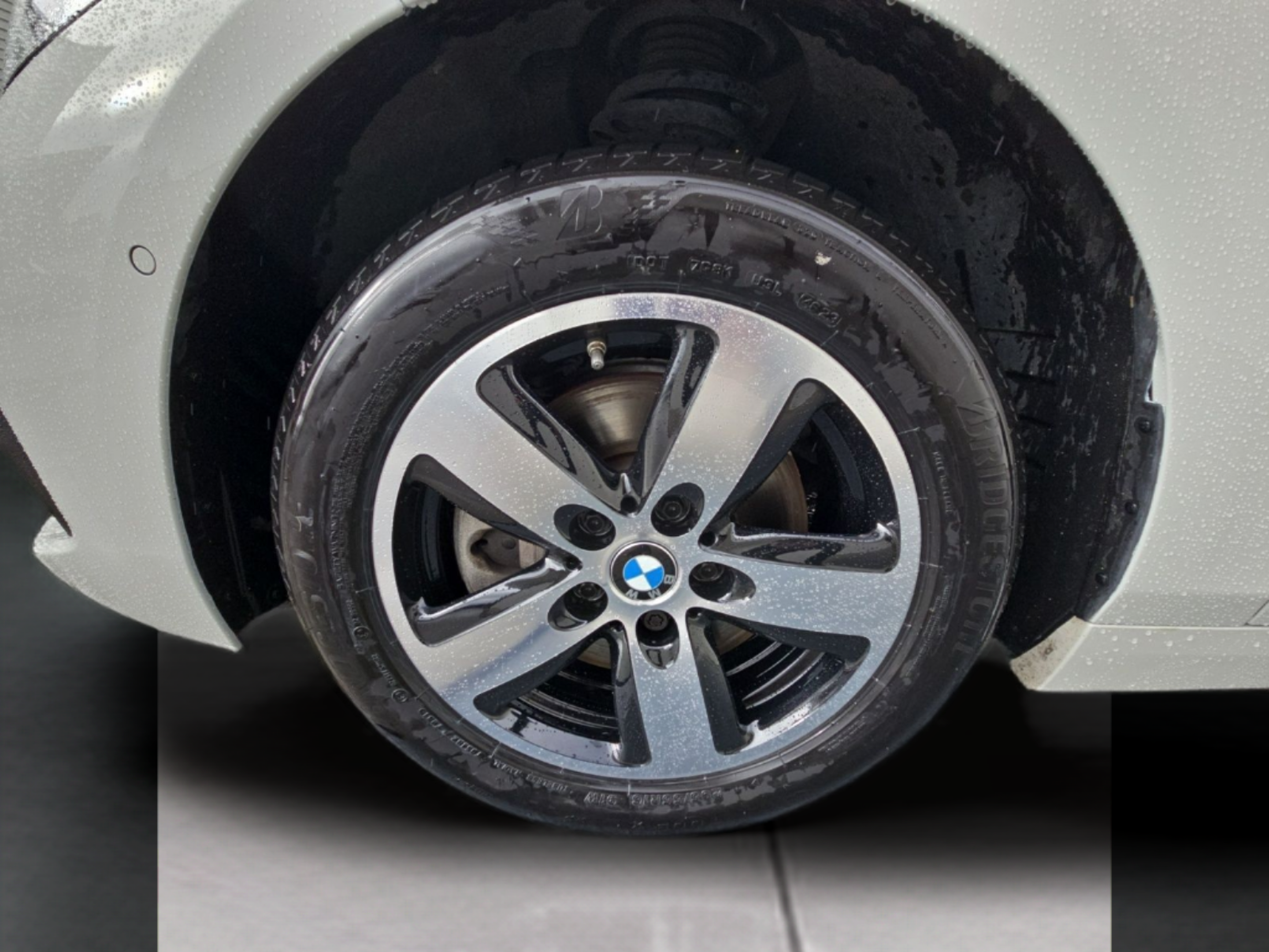 BMW Série 1 116d color Blanco. Año 2024. 85KW(116CV). Diesel. En concesionario MCoutinho Bomcar Leiria de Leiria