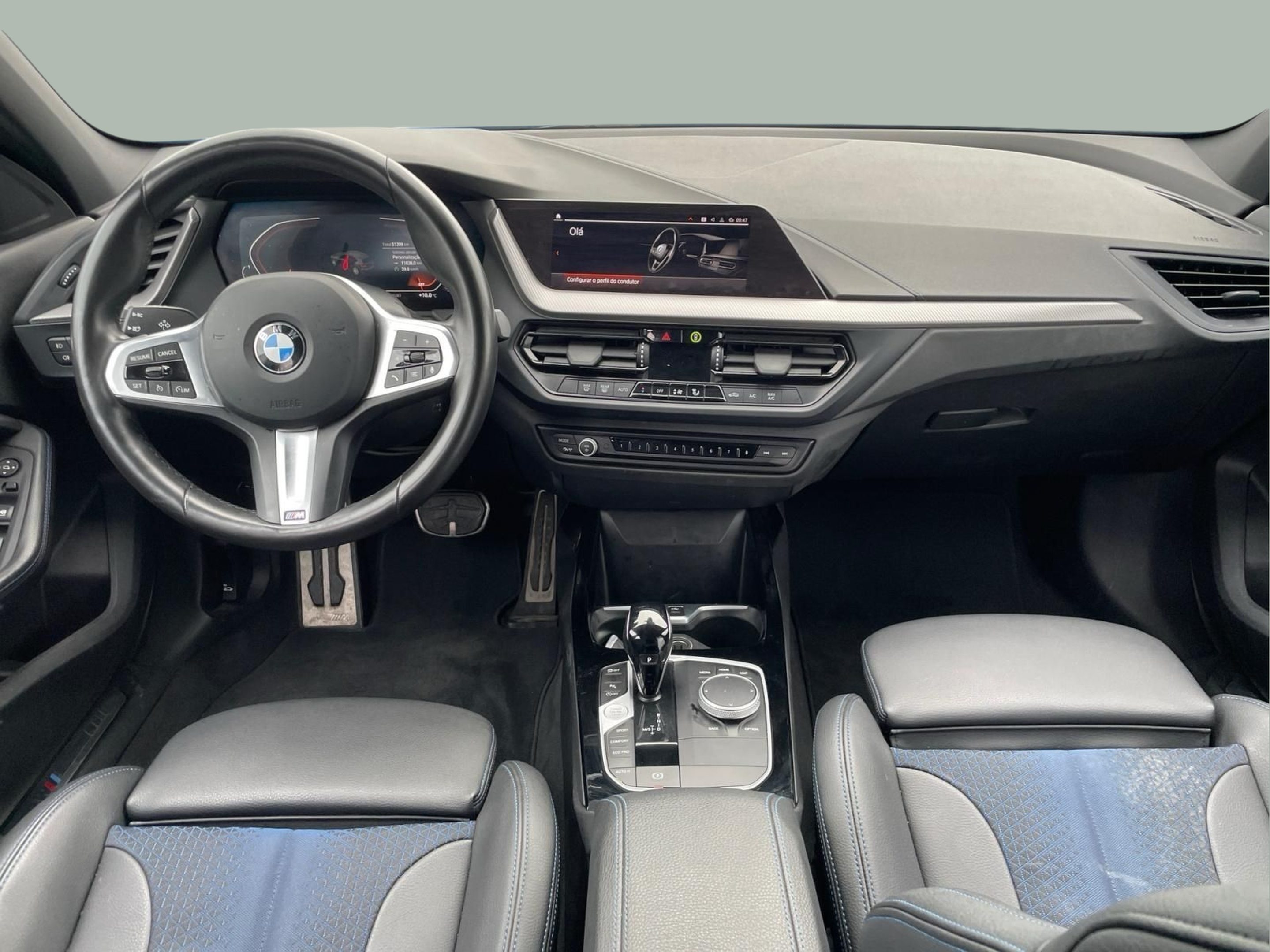 BMW Série 1 116d color Azul. Año 2024. 85KW(116CV). Diesel. En concesionario MCoutinho - Viseu de Viseu