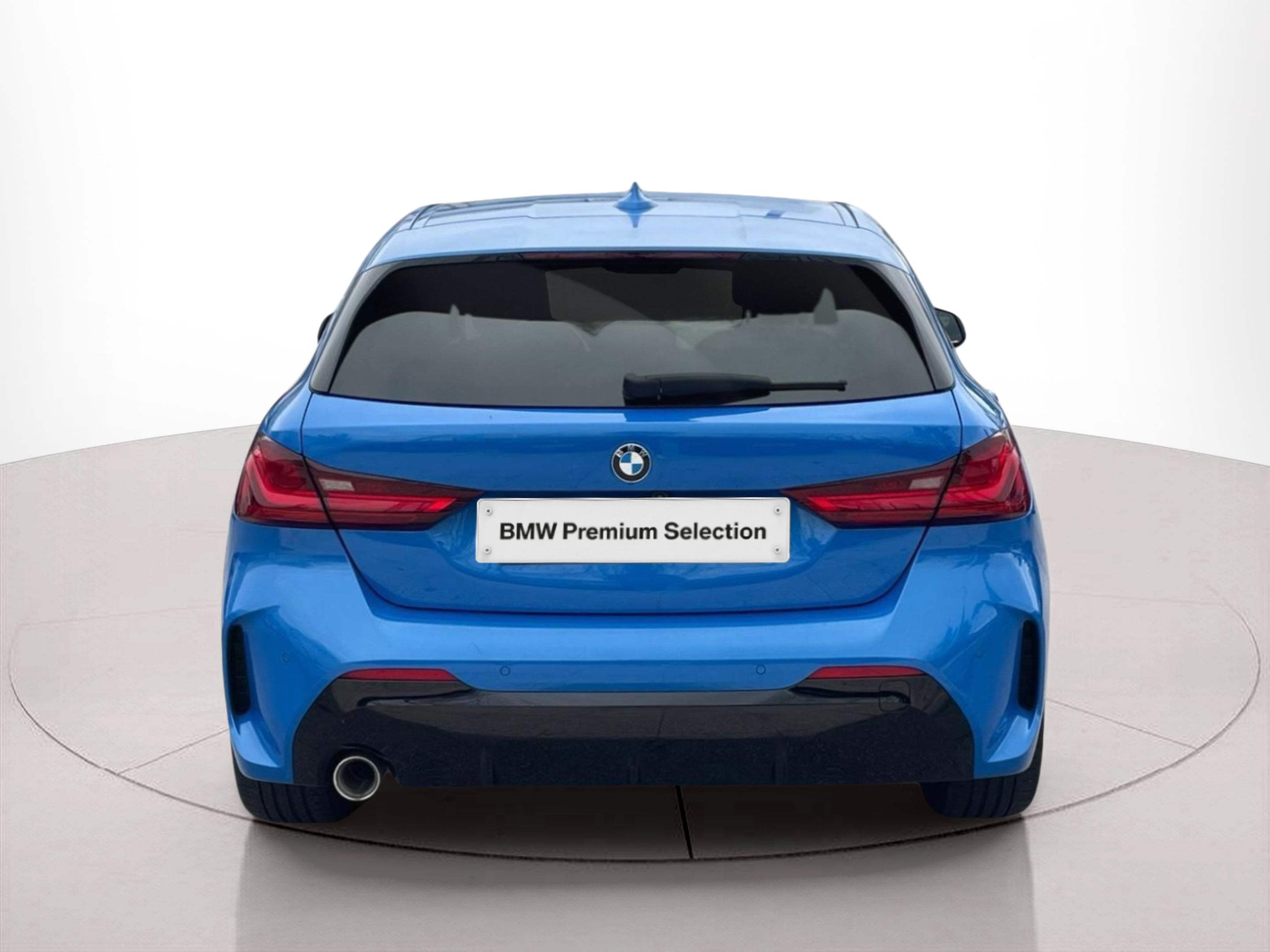 BMW Série 1 116d color Azul. Año 2024. 85KW(116CV). Diesel. En concesionario MCoutinho - Viseu de Viseu