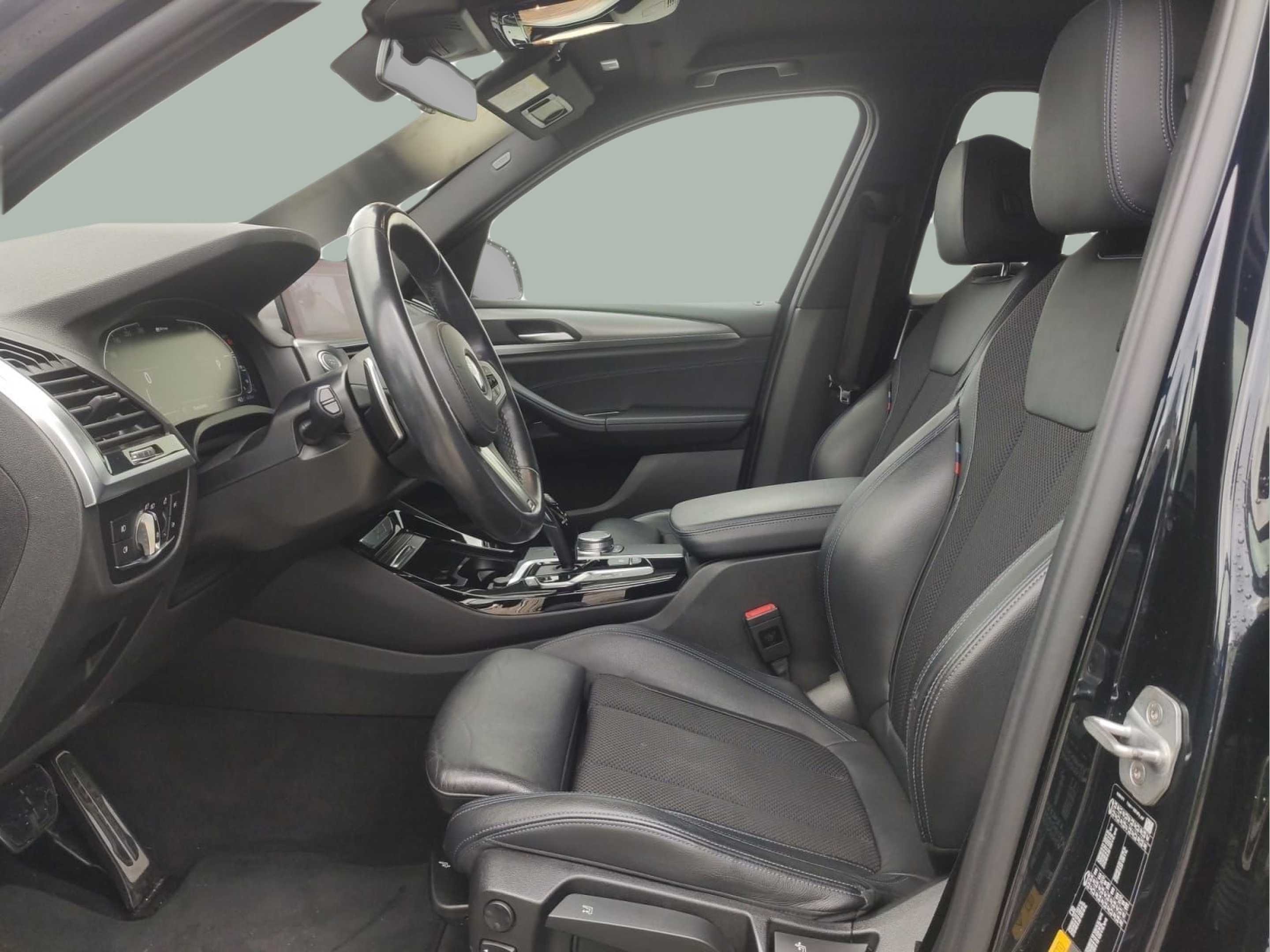 BMW X3 xDrive30e color Negro. Año 2020. 215KW(292CV). Elétrico / Gasolina Híbrido. En concesionario MCoutinho - Vila Real de Vila Real