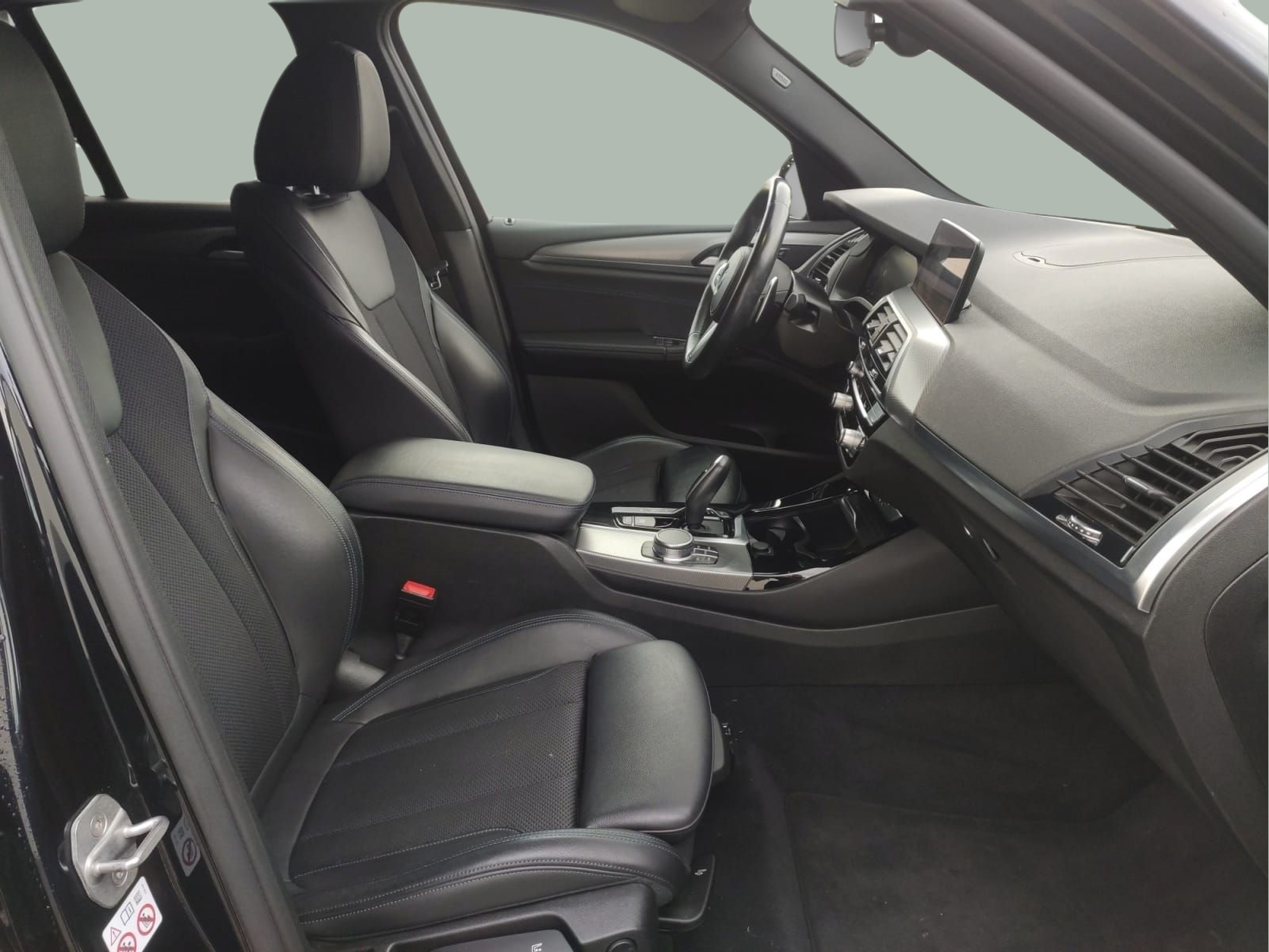 BMW X3 xDrive30e color Negro. Año 2020. 215KW(292CV). Elétrico / Gasolina Híbrido. En concesionario MCoutinho - Vila Real de Vila Real