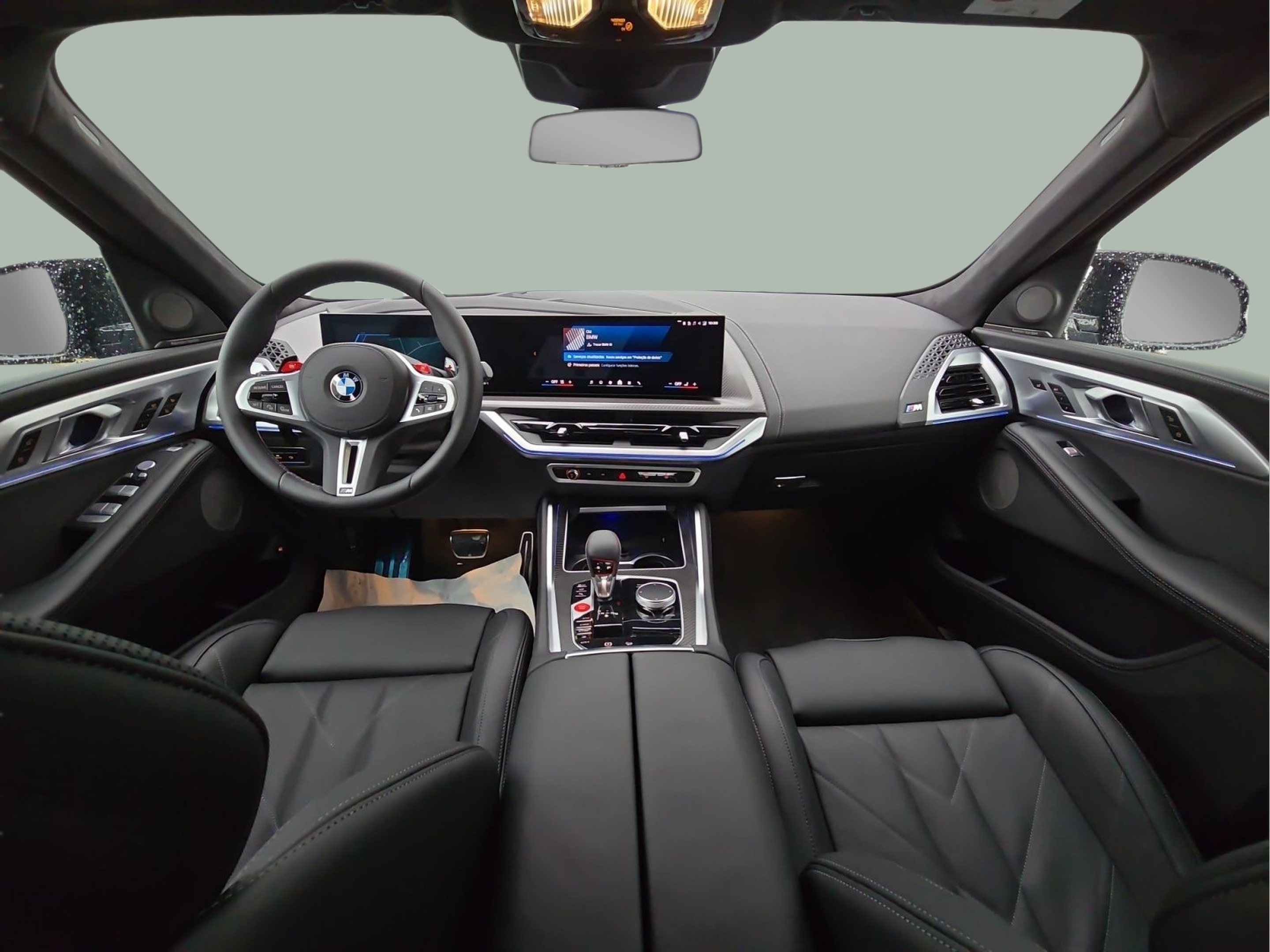 BMW XM 50e color Negro. Año 2026. 350KW(476CV). Elétrico / Gasolina Híbrido. En concesionario MCoutinho Bomcar Leiria de Leiria