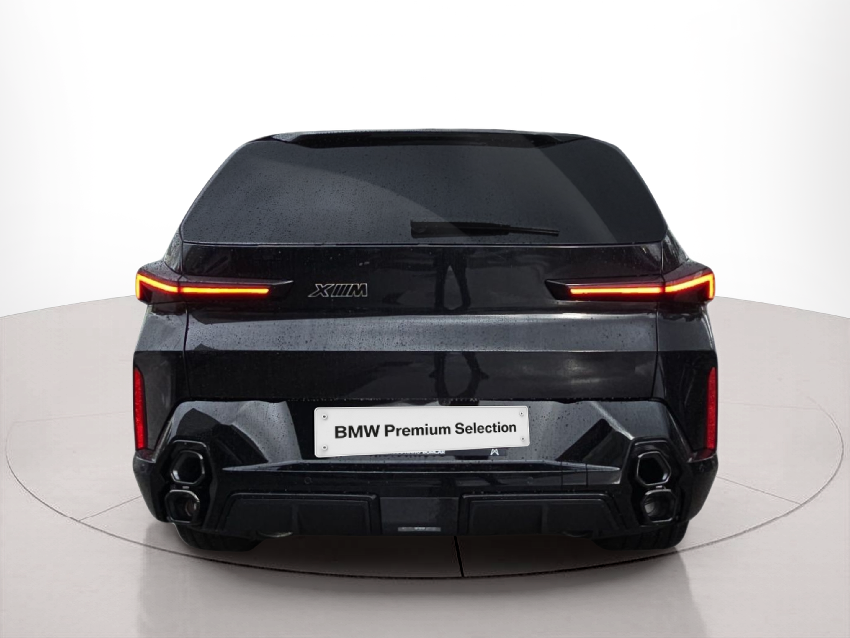 BMW XM 50e color Negro. Año 2026. 350KW(476CV). Elétrico / Gasolina Híbrido. En concesionario MCoutinho Bomcar Leiria de Leiria