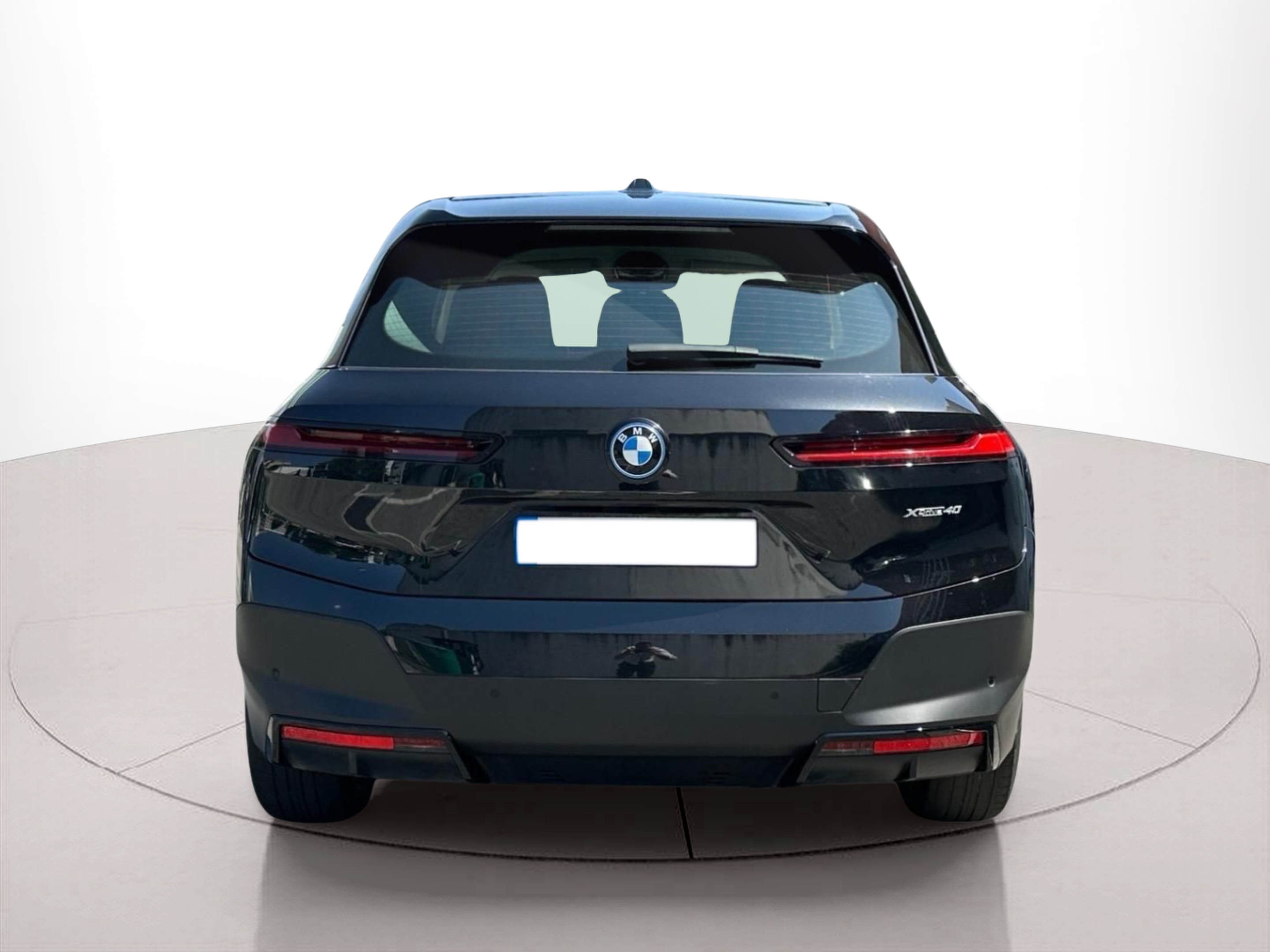 BMW iX xDrive40 color Negro. Año 2021. 240KW(326CV). Elétrico. En concesionario MCoutinho - Viseu de Viseu