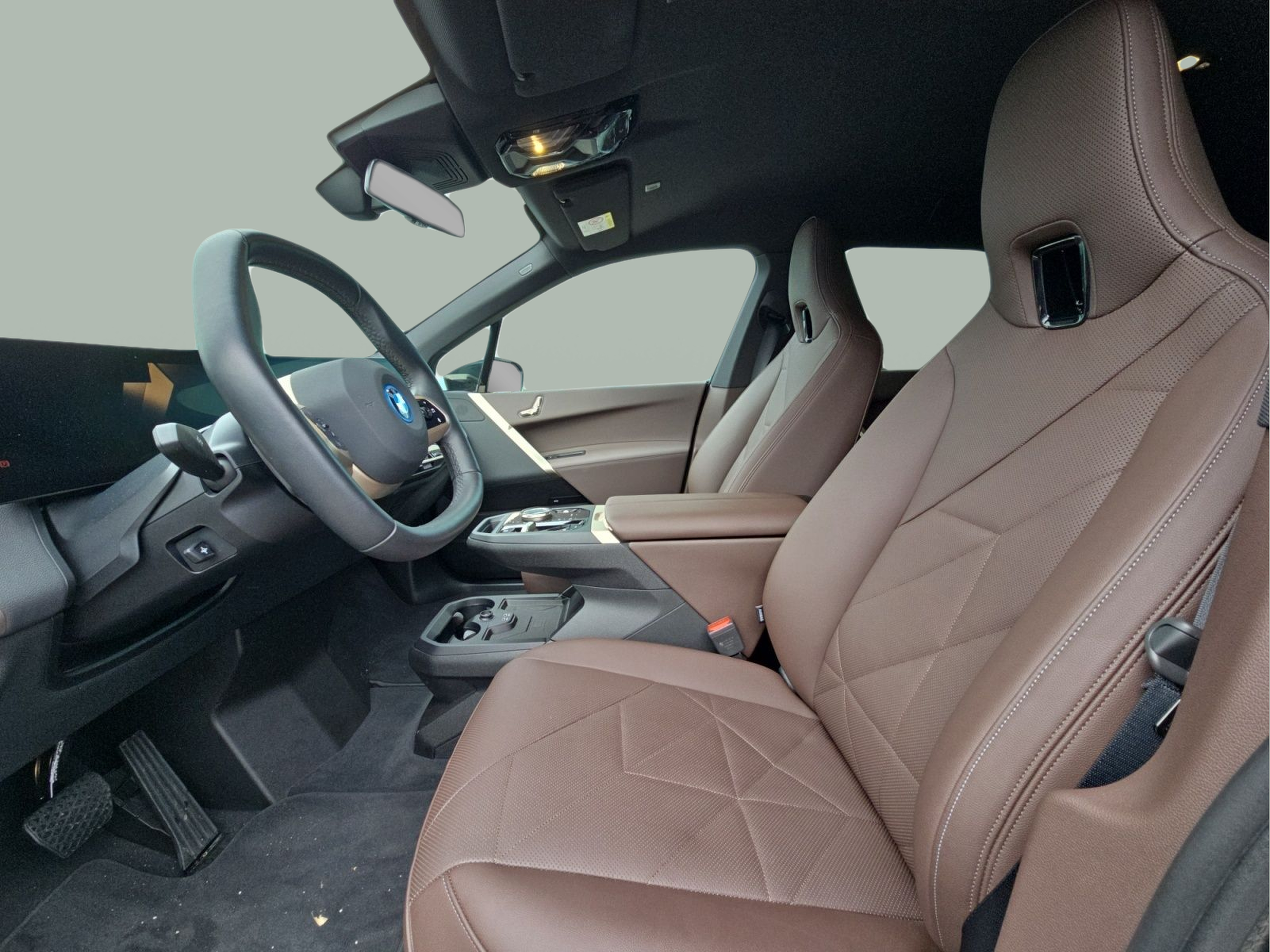 BMW iX xDrive40 color Negro. Año 2025. 240KW(326CV). Elétrico. En concesionario MCoutinho Bomcar Leiria de Leiria