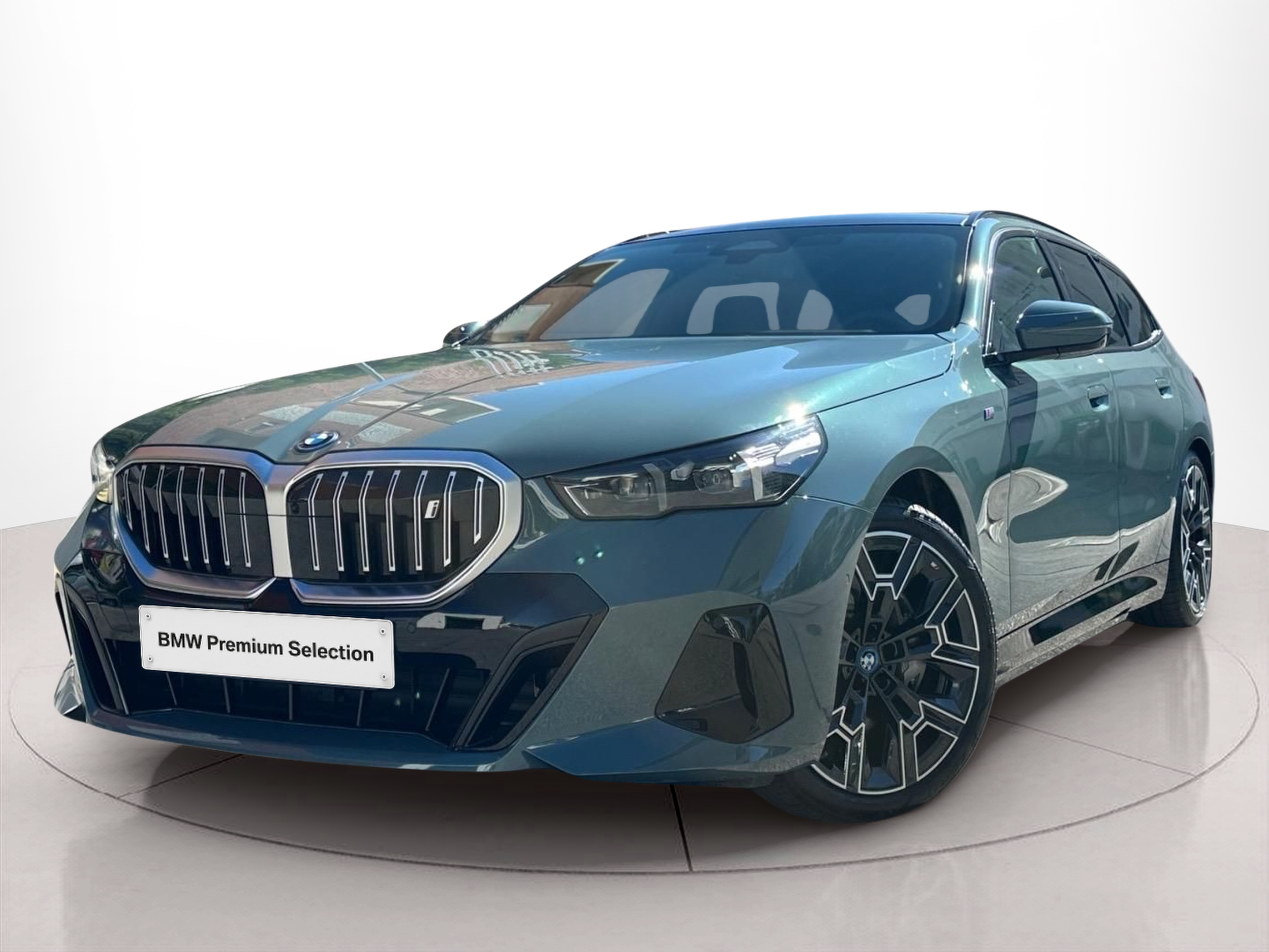 Fotos de BMW i5 eDrive40 color Verde. Año 2024. 250KW(340CV). Elétrico. En concesionario MCoutinho - Vila Real de Vila Real