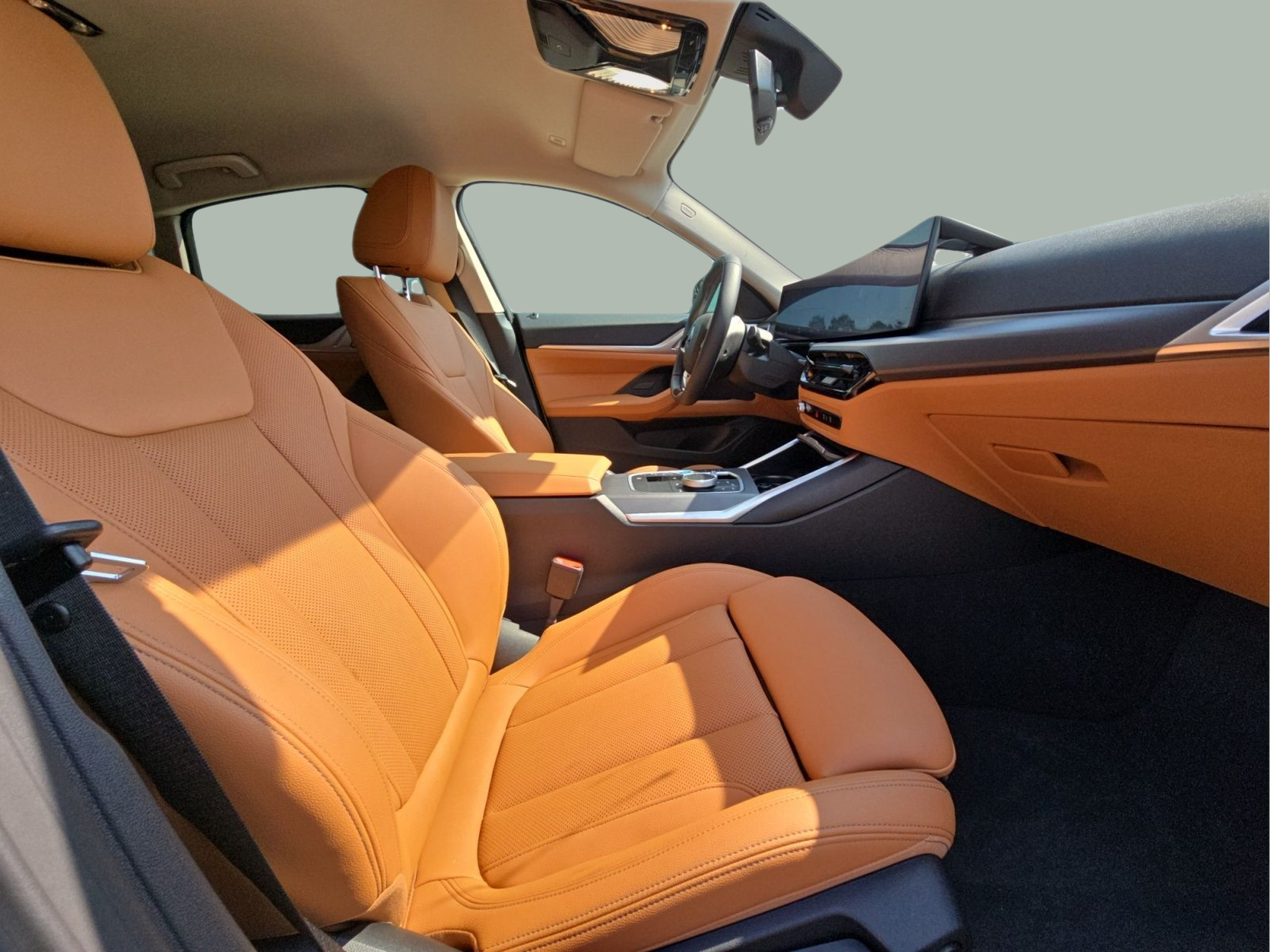 BMW i4 i4 eDrive40 color Gris. Año 2025. 250KW(340CV). Elétrico. En concesionario MCoutinho Bomcar Leiria de Leiria