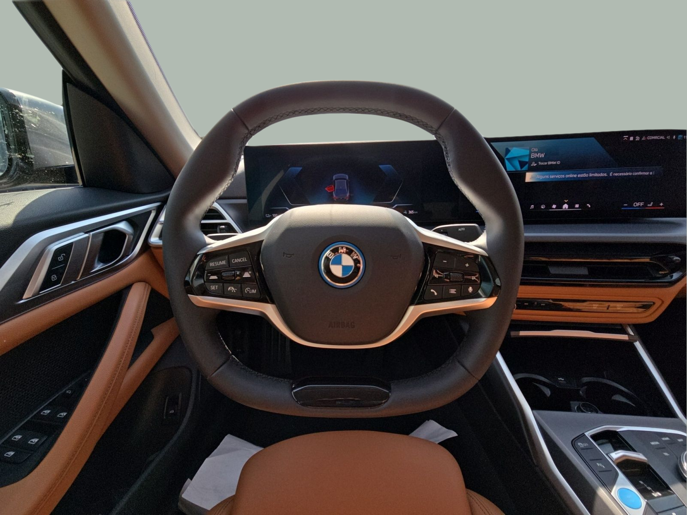 BMW i4 i4 eDrive40 color Gris. Año 2025. 250KW(340CV). Elétrico. En concesionario MCoutinho Bomcar Leiria de Leiria