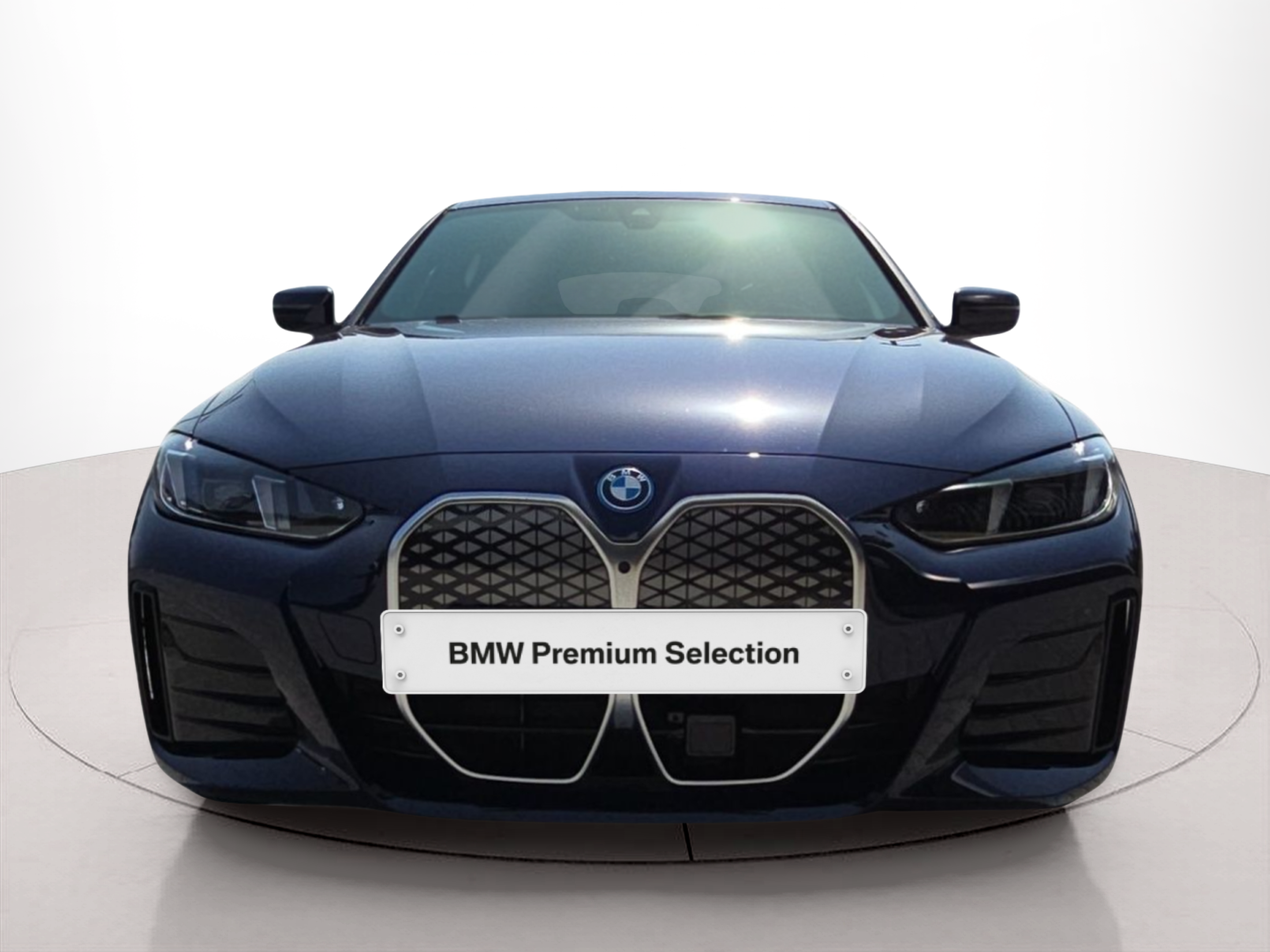 BMW i4 i4 eDrive40 color Azul. Año 2024. 250KW(340CV). Elétrico. En concesionario MCoutinho Bomcar Coimbra de Coimbra