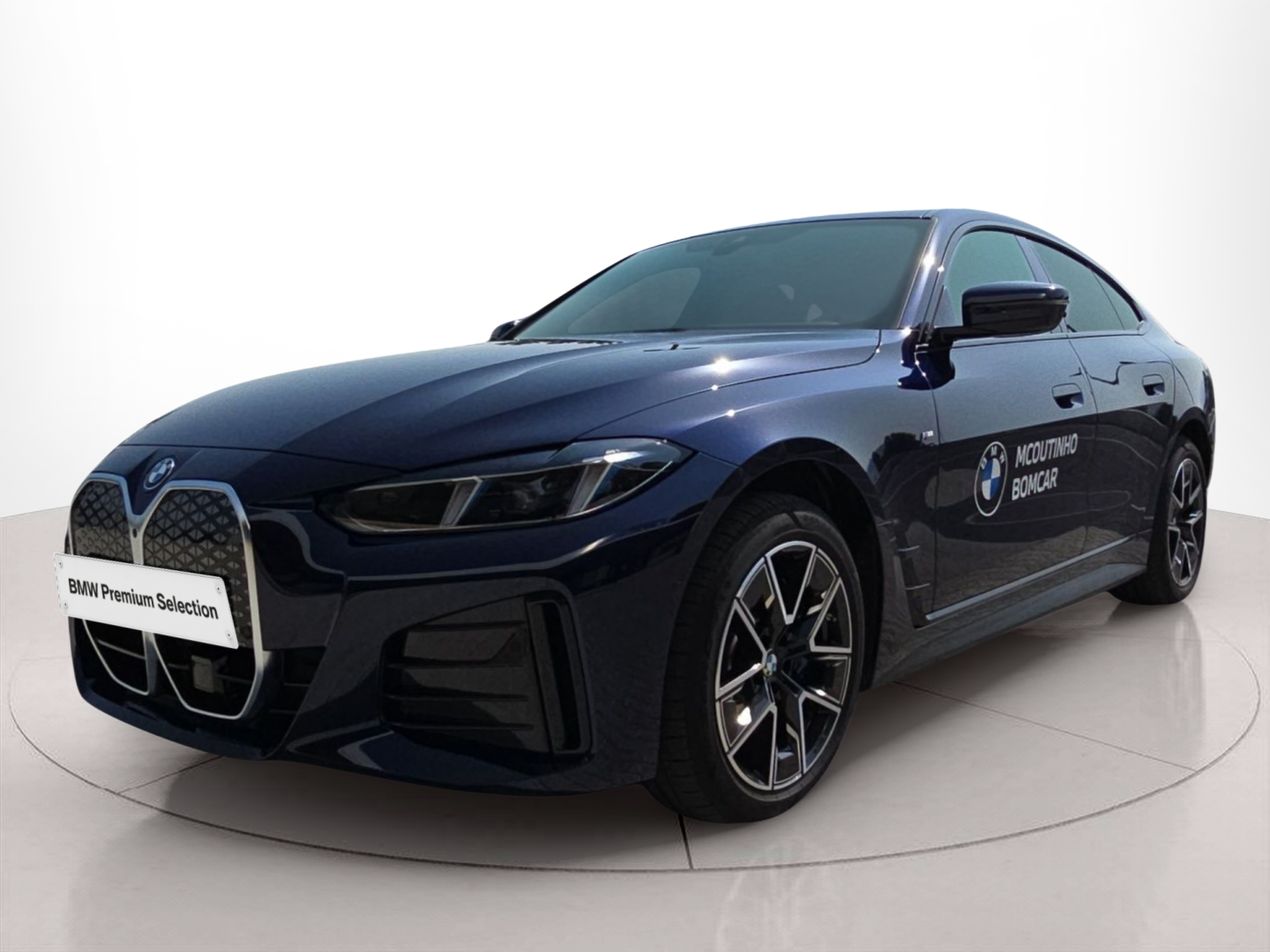 BMW i4 i4 eDrive40 color Azul. Año 2024. 250KW(340CV). Elétrico. En concesionario MCoutinho Bomcar Coimbra de Coimbra