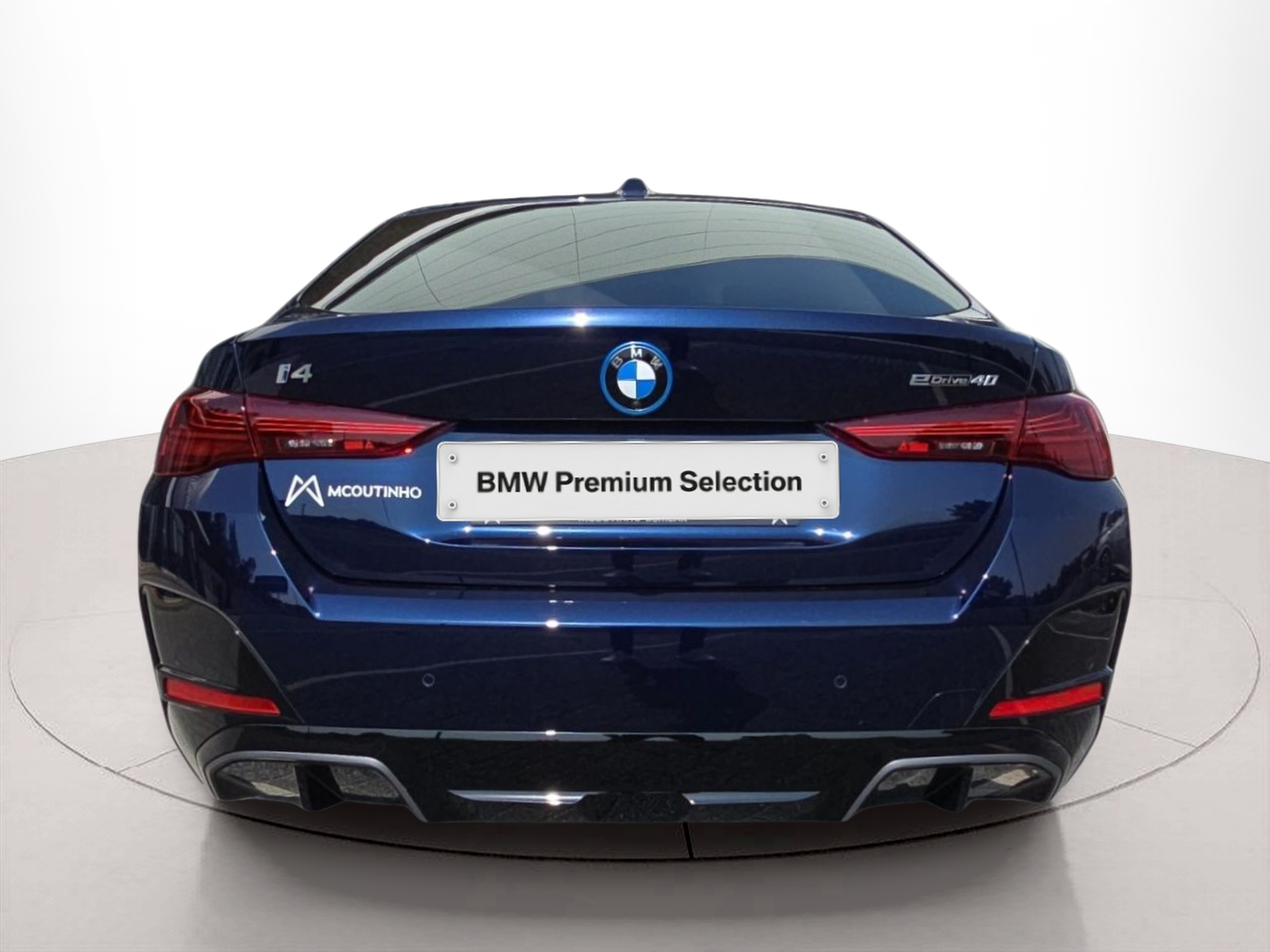 BMW i4 i4 eDrive40 color Azul. Año 2024. 250KW(340CV). Elétrico. En concesionario MCoutinho Bomcar Coimbra de Coimbra