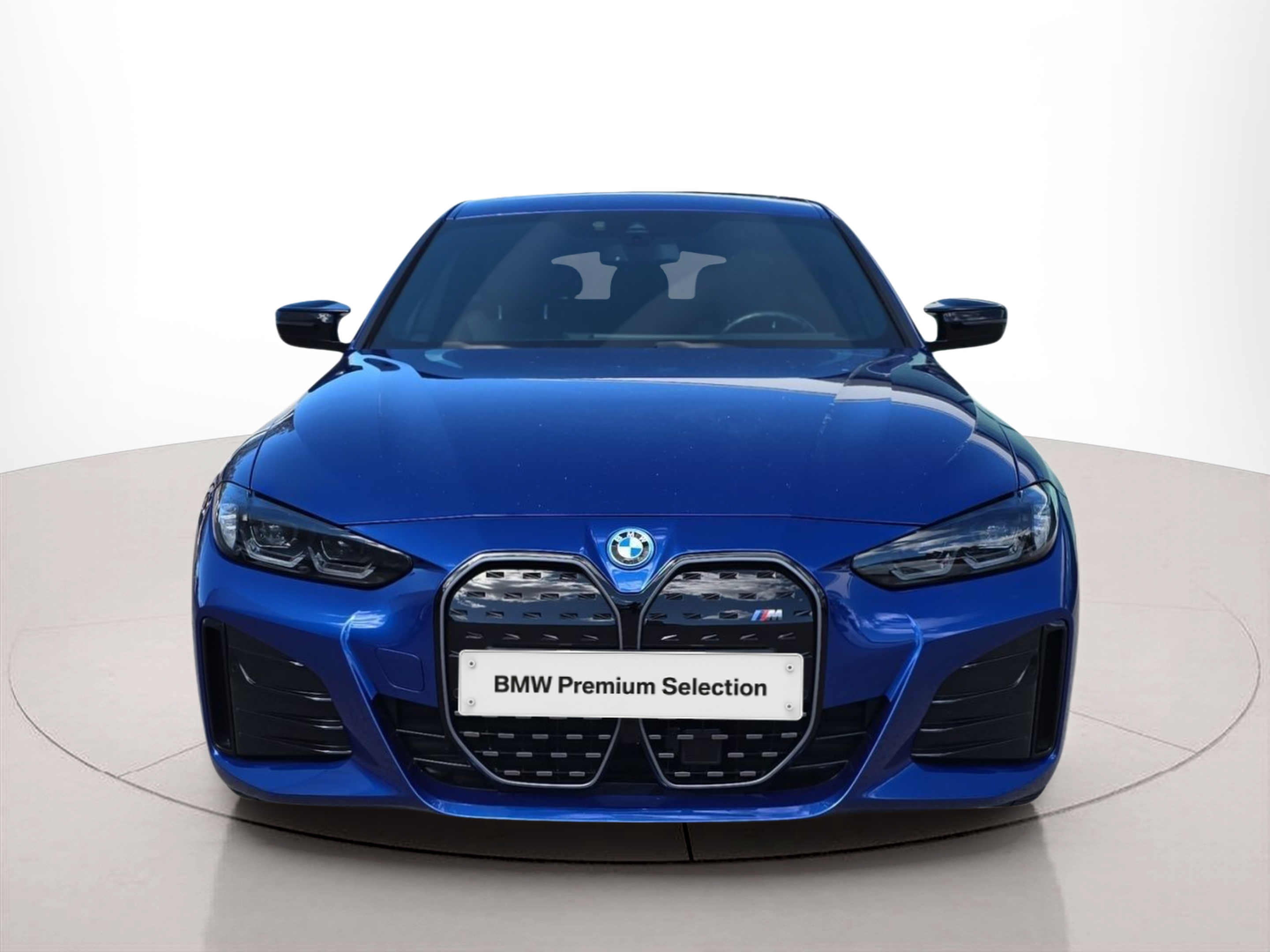 Fotos de BMW i4 i4 M50 color Azul. Año 2023. 400KW(544CV). Elétrico. En concesionario MCoutinho Bomcar Coimbra de Coimbra