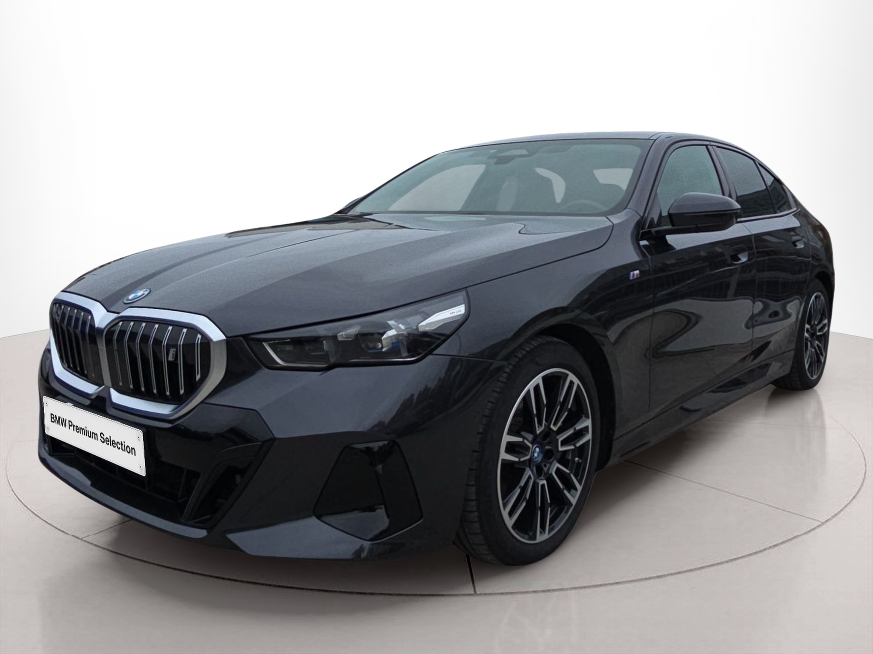 Fotos de BMW i5 eDrive40 color Gris. Año 2024. 250KW(340CV). Elétrico. En concesionario MCoutinho Bomcar Leiria de Leiria