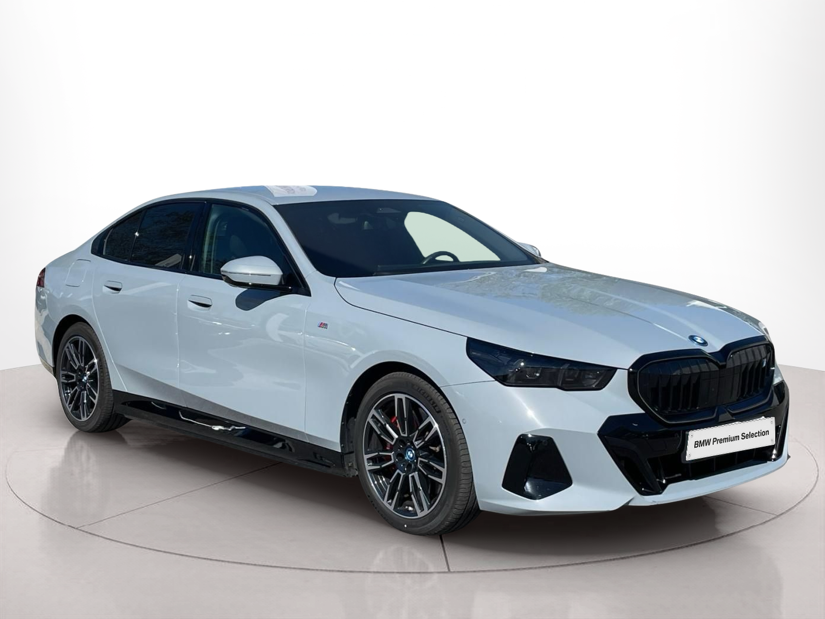 BMW i5 eDrive40 color Gris. Año 2024. 250KW(340CV). Elétrico. En concesionario MCoutinho - Viseu de Viseu