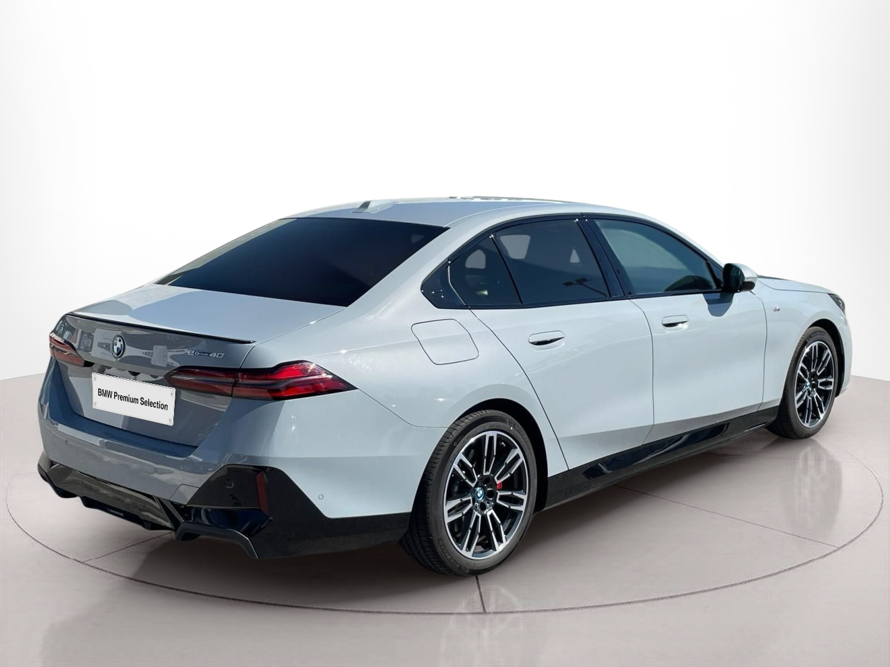 BMW i5 eDrive40 color Gris. Año 2024. 250KW(340CV). Elétrico. En concesionario MCoutinho - Viseu de Viseu