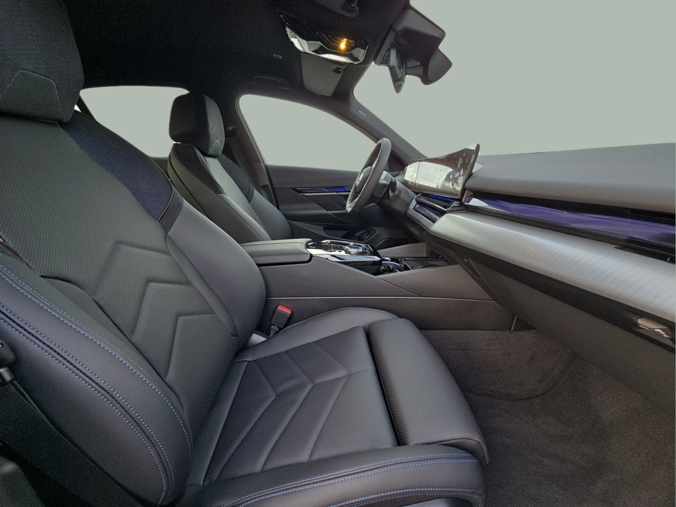 BMW i5 eDrive40 color Verde. Año 2026. 250KW(340CV). Elétrico. En concesionario MCoutinho Bomcar Leiria de Leiria