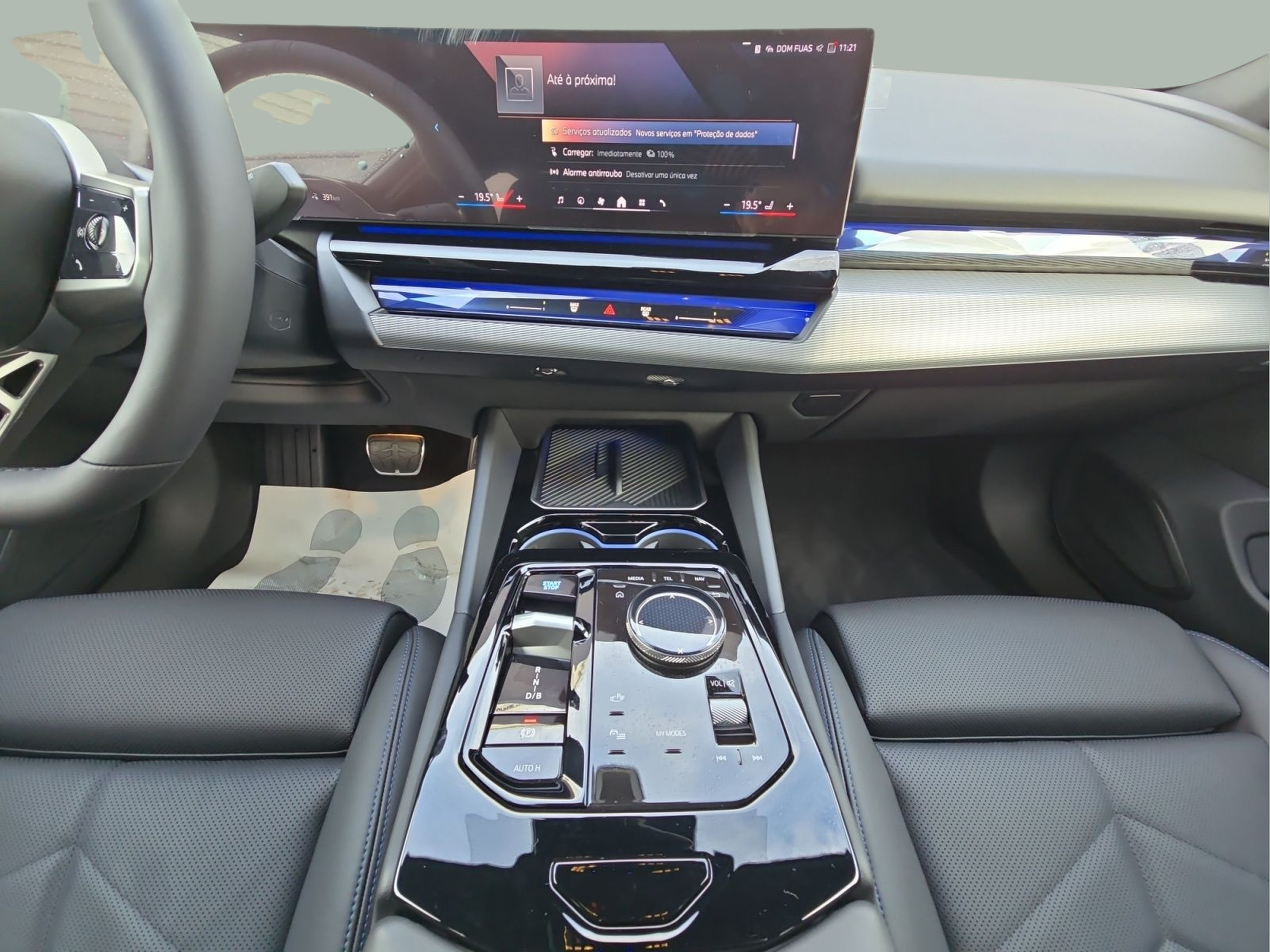 BMW i5 eDrive40 color Verde. Año 2026. 250KW(340CV). Elétrico. En concesionario MCoutinho Bomcar Leiria de Leiria