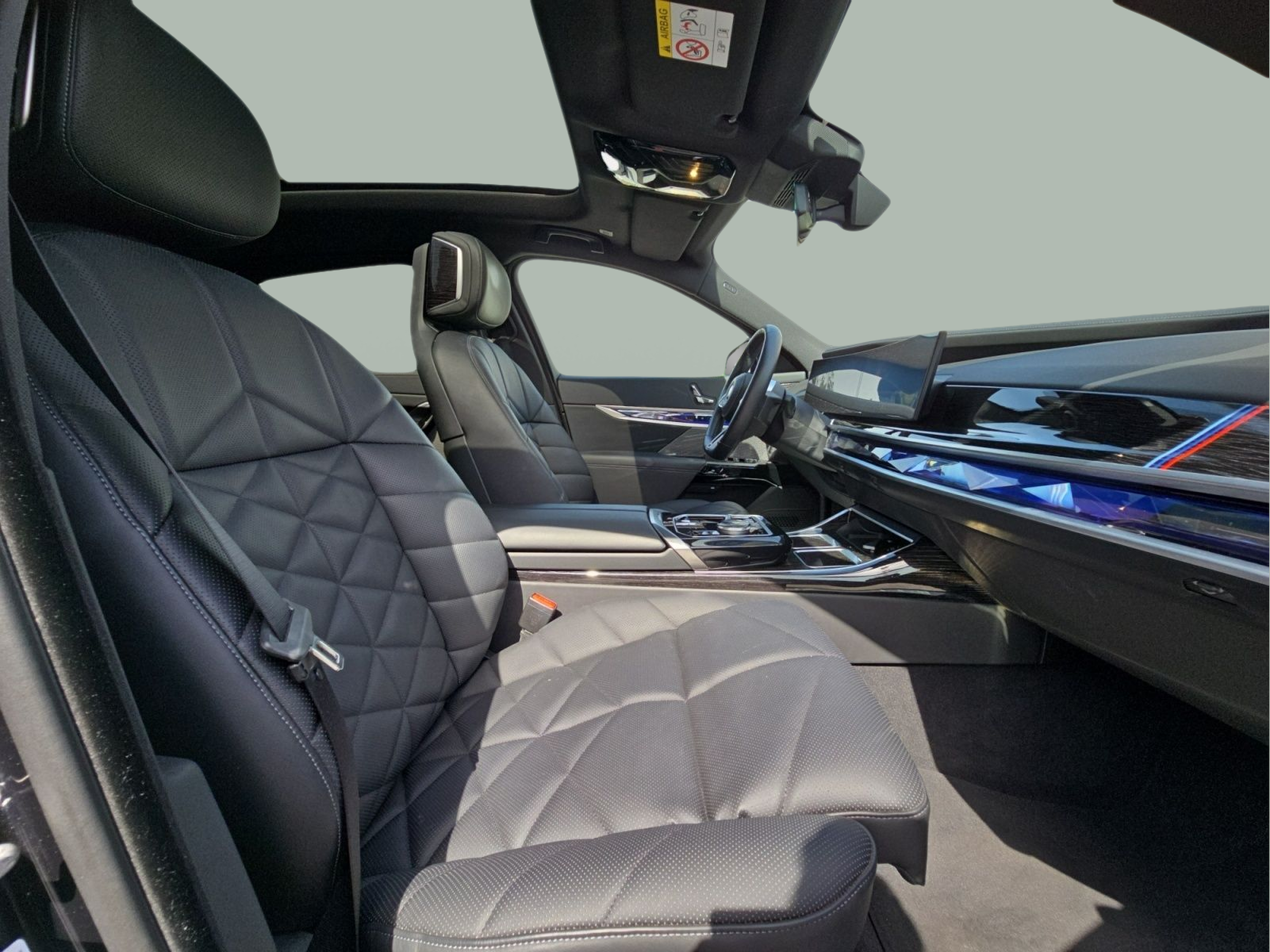 BMW I7 xDrive50 color Negro. Año 2024. 335KW(455CV). Elétrico. En concesionario MCoutinho Bomcar Coimbra de Coimbra