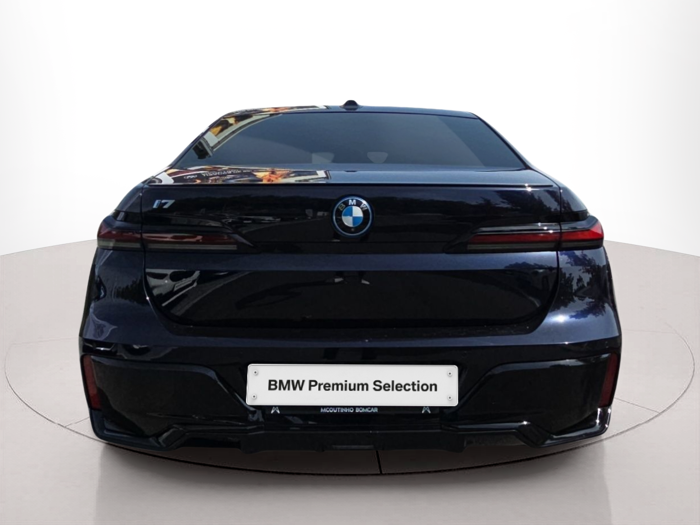 BMW I7 xDrive50 color Negro. Año 2024. 335KW(455CV). Elétrico. En concesionario MCoutinho Bomcar Coimbra de Coimbra