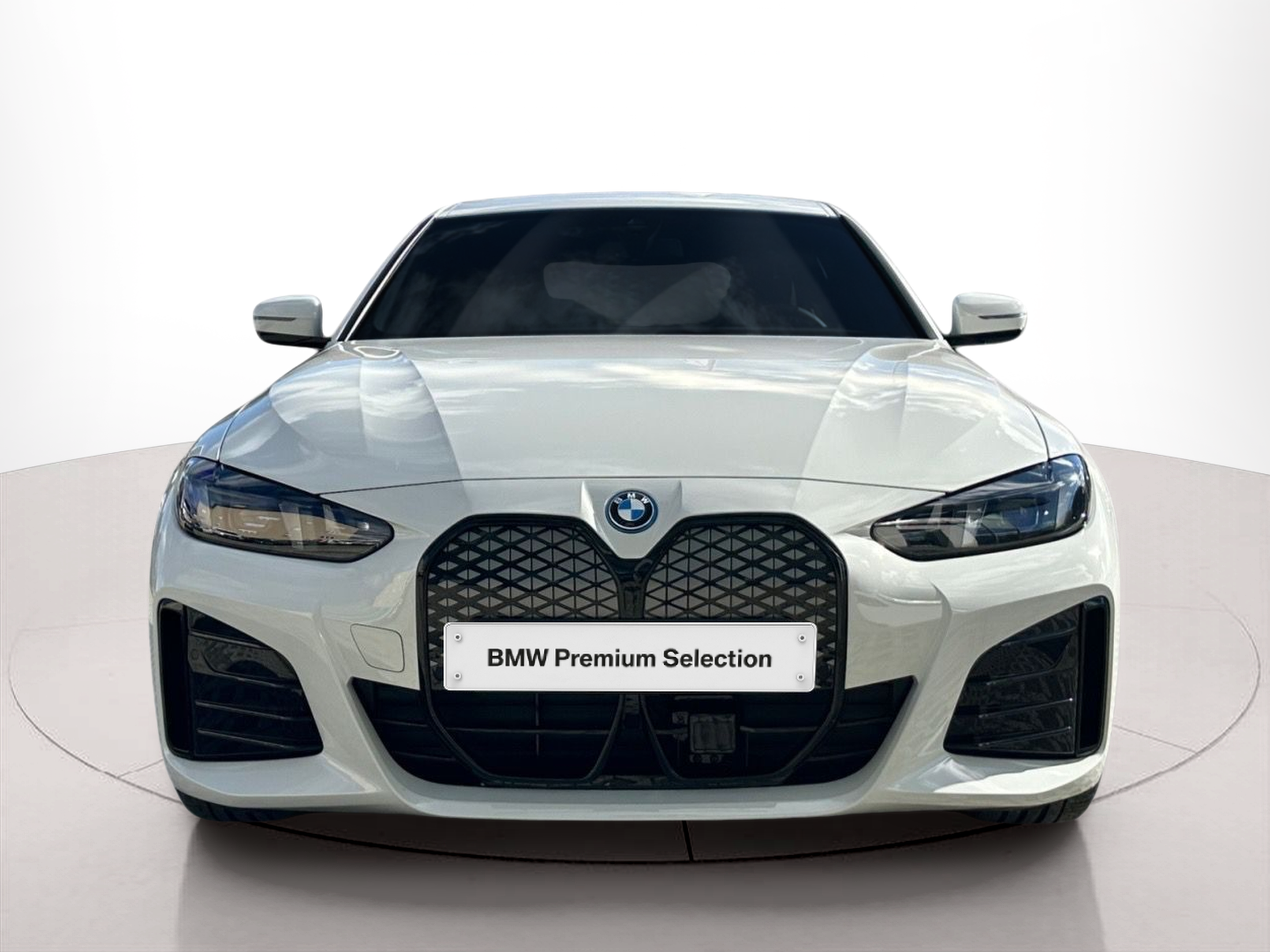 Fotos de BMW i4 i4 eDrive40 color Blanco. Año 2025. 250KW(340CV). Elétrico. En concesionario MCoutinho - Vila Real de Vila Real