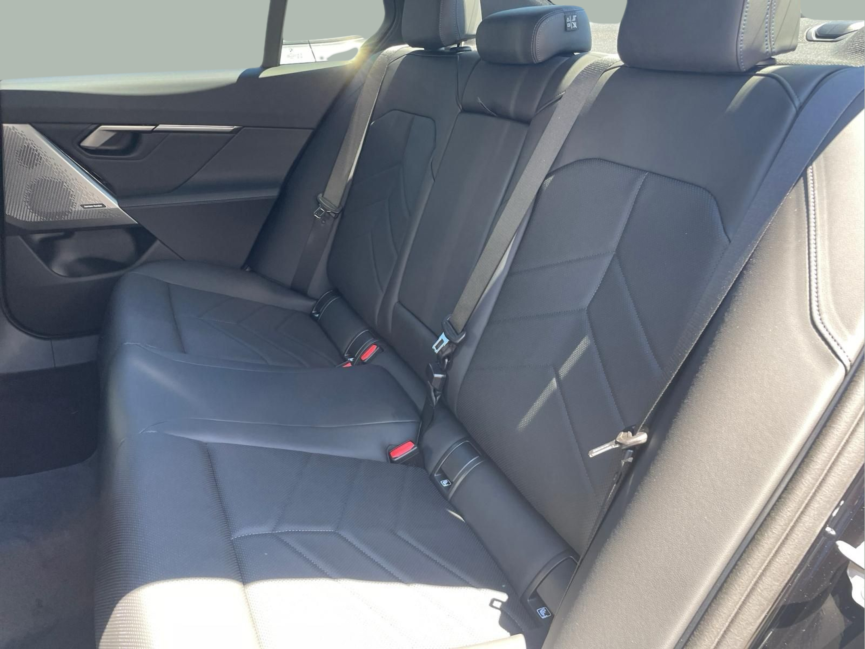 BMW i5 eDrive40 color Negro. Año 2025. 250KW(340CV). Elétrico. En concesionario MCoutinho - Viseu de Viseu