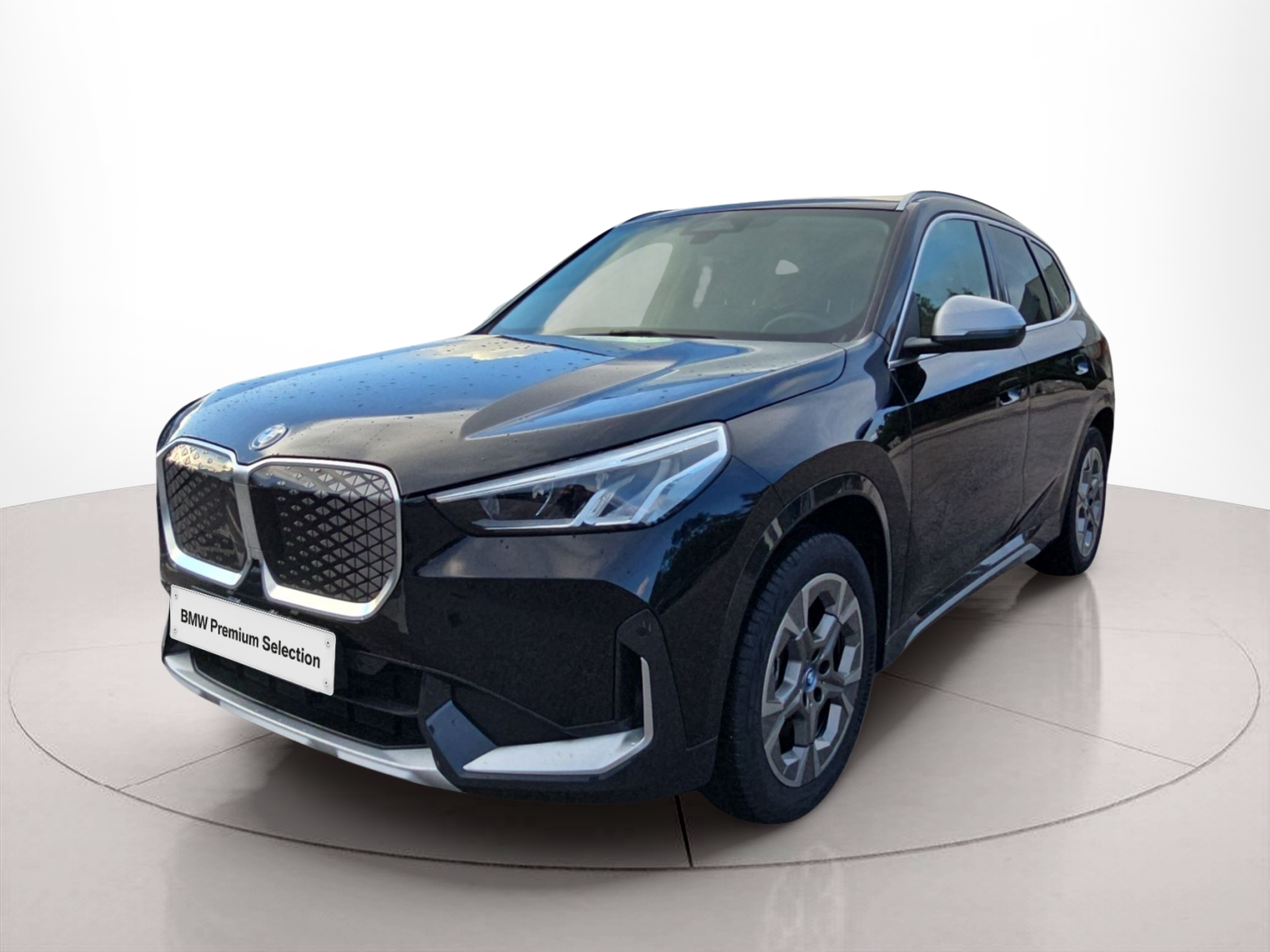 Fotos de BMW iX1 eDrive20 color Negro. Año 2024. 150KW(204CV). Elétrico. En concesionario MCoutinho Bomcar Coimbra de Coimbra