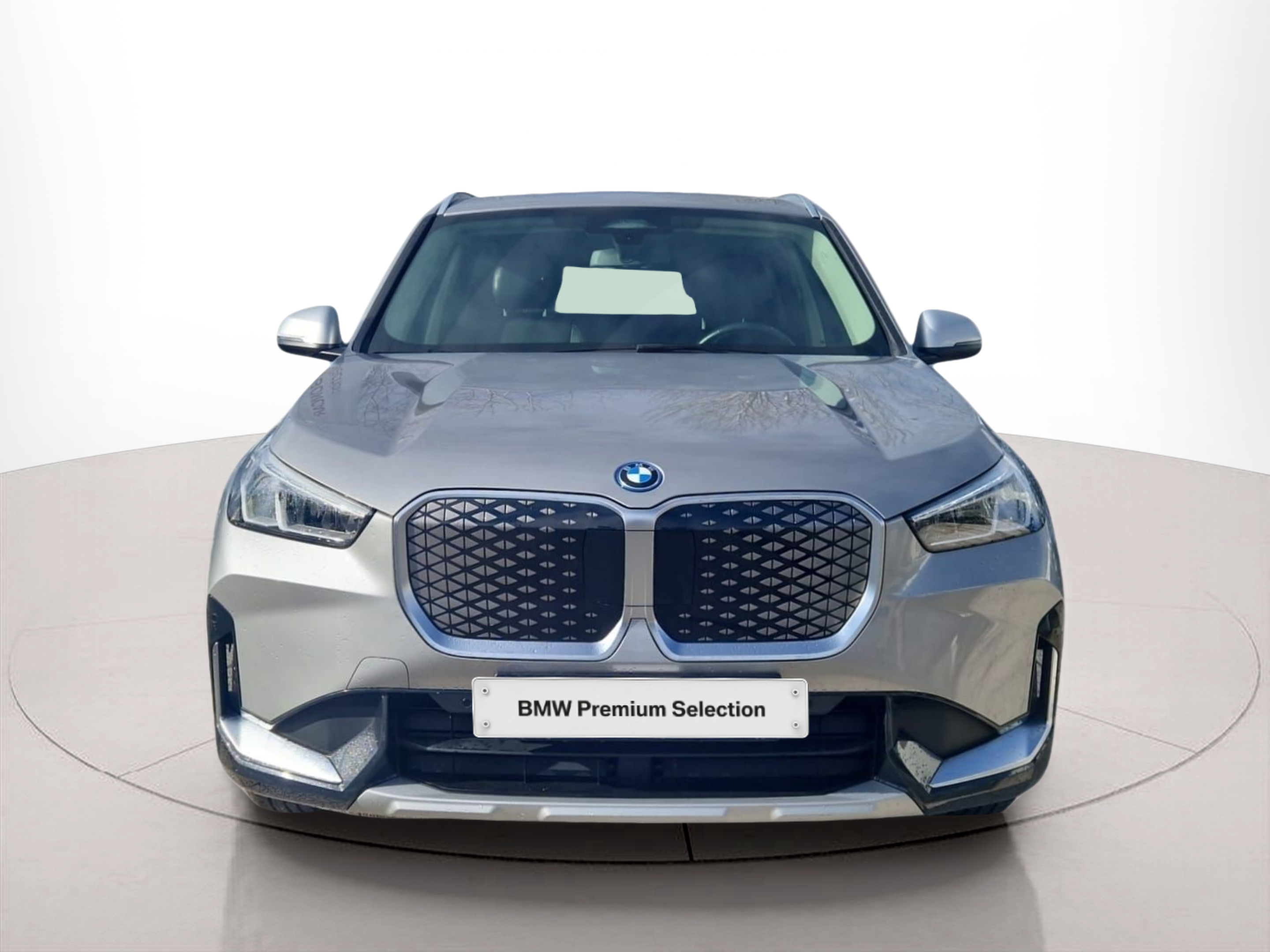 Fotos de BMW iX1 eDrive20 color Gris Plata. Año 2024. 150KW(204CV). Elétrico. En concesionario MCoutinho - Viseu de Viseu