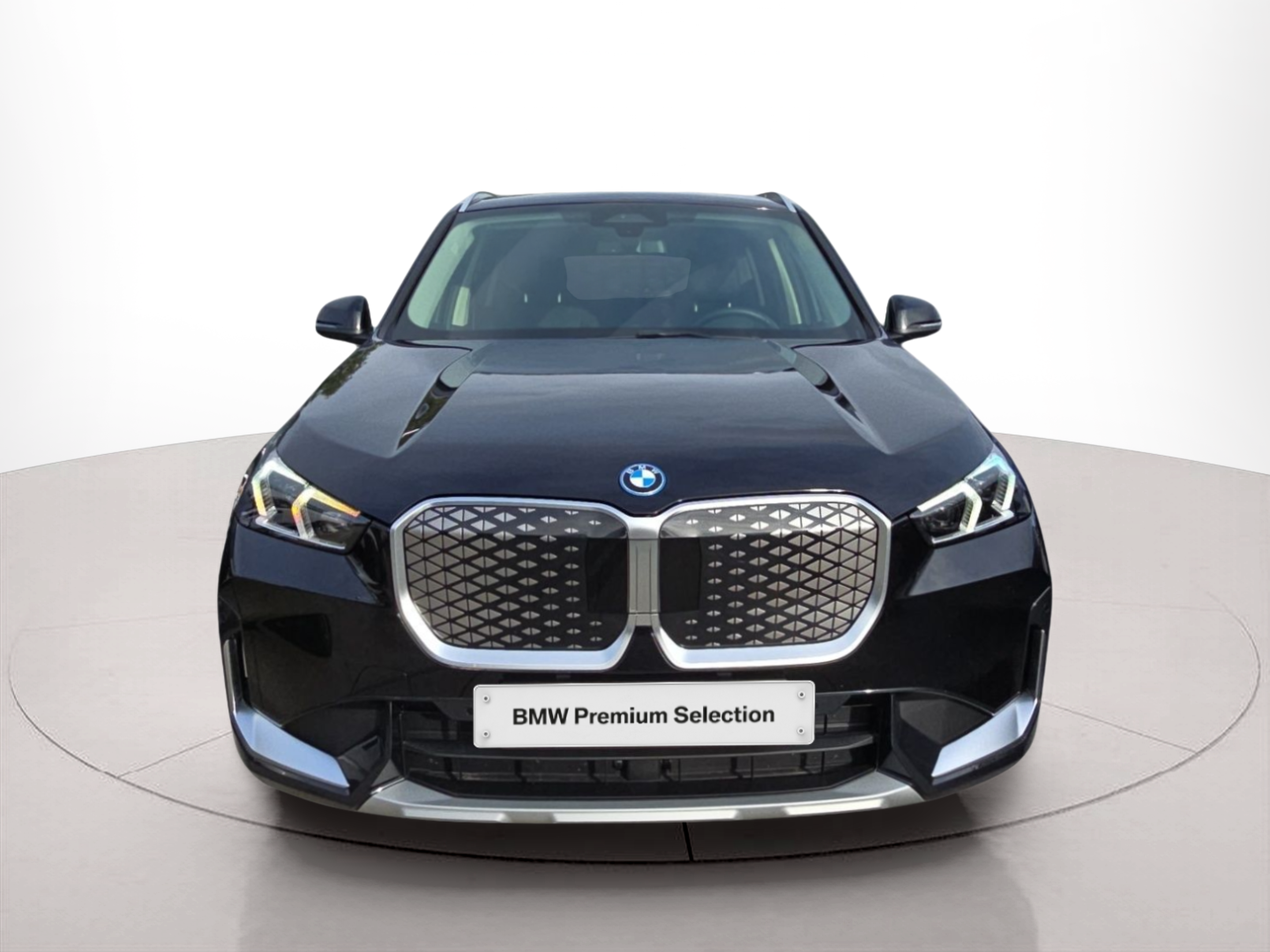 Fotos de BMW iX1 eDrive20 color Negro. Año 2025. 150KW(204CV). Elétrico. En concesionario MCoutinho Bomcar Leiria de Leiria