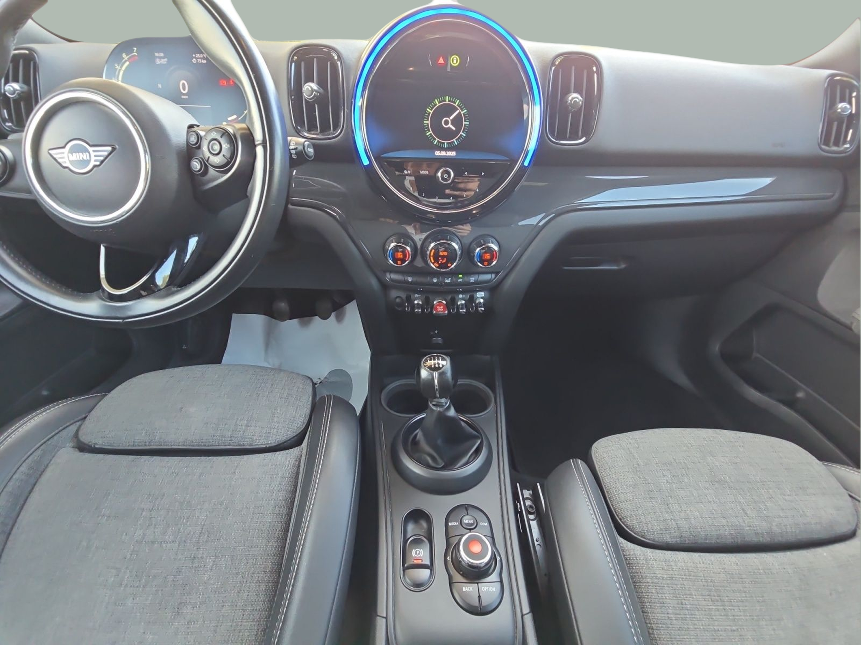 fotoG 13 del MINI MINI Countryman One 75 kW (102 CV) 102cv Gasolina de 2020 em Bragança