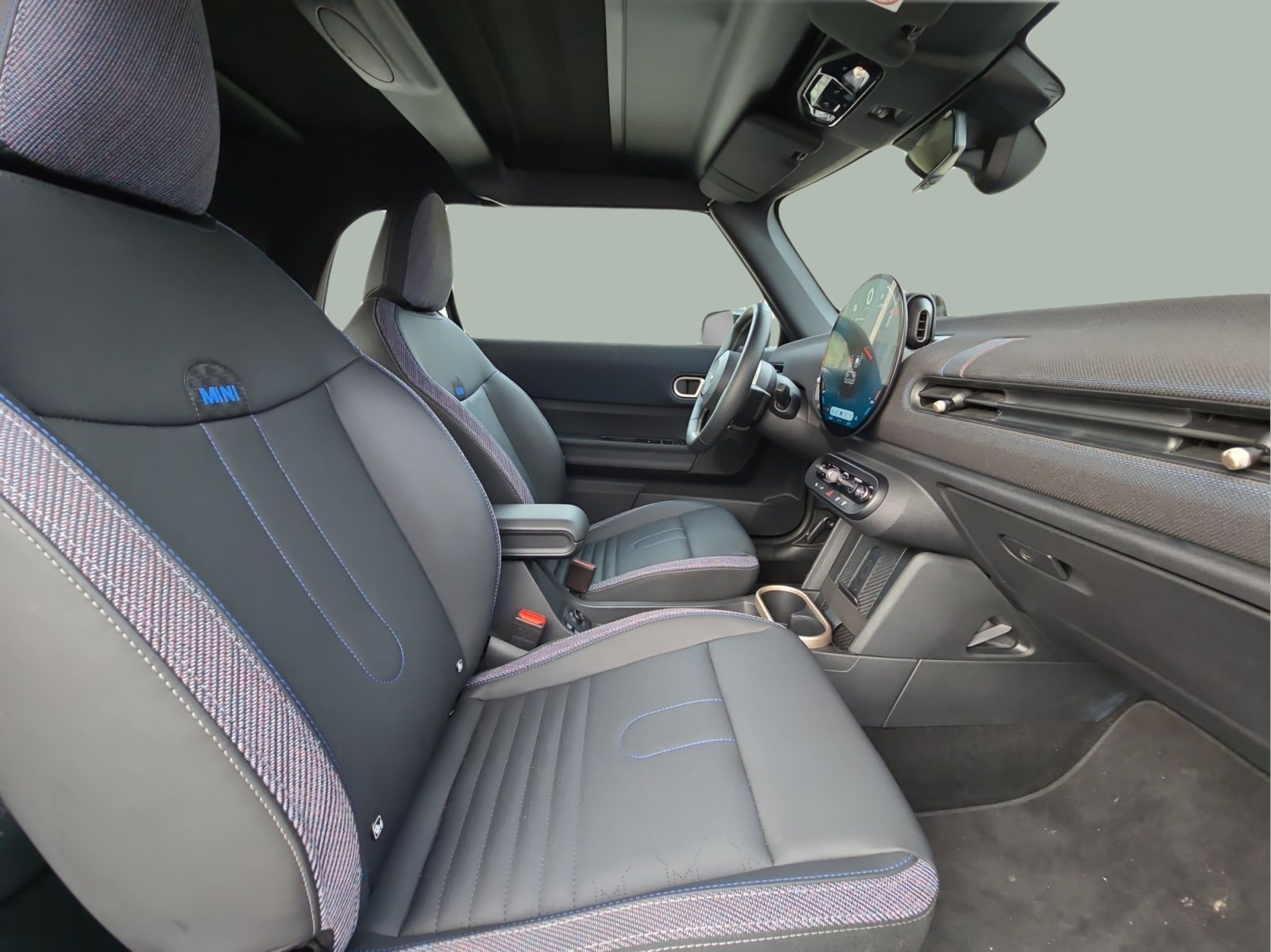 fotoG 7 del MINI MINI Cabrio Cooper C 120 kW (163 CV) 163cv Gasolina de 2025 em Bragança