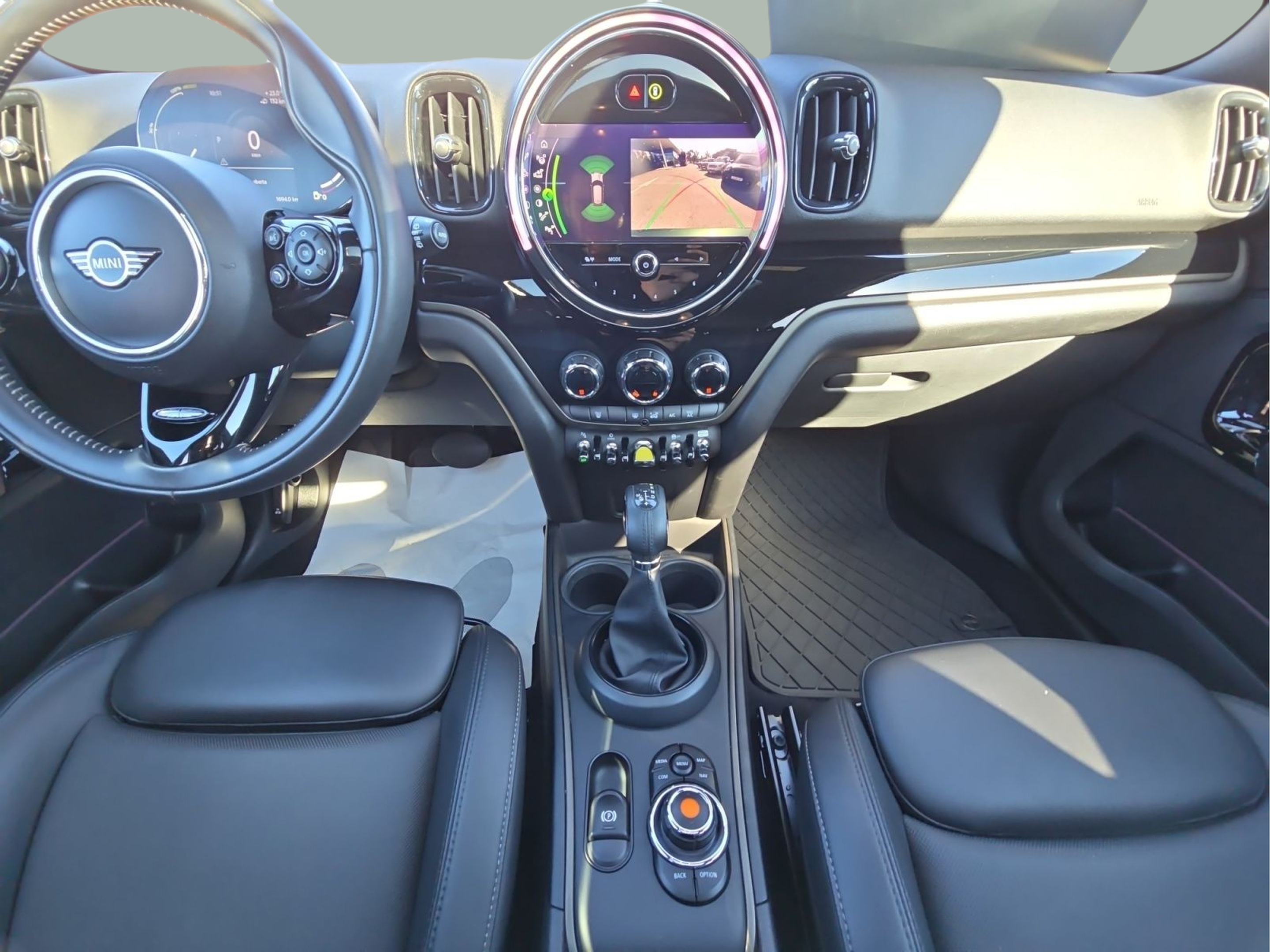 fotoG 15 del MINI MINI Countryman Cooper S E ALL4 162 kW (220 CV) 220cv Elétrico / Gasolina Híbrido de 2021 em Bragança