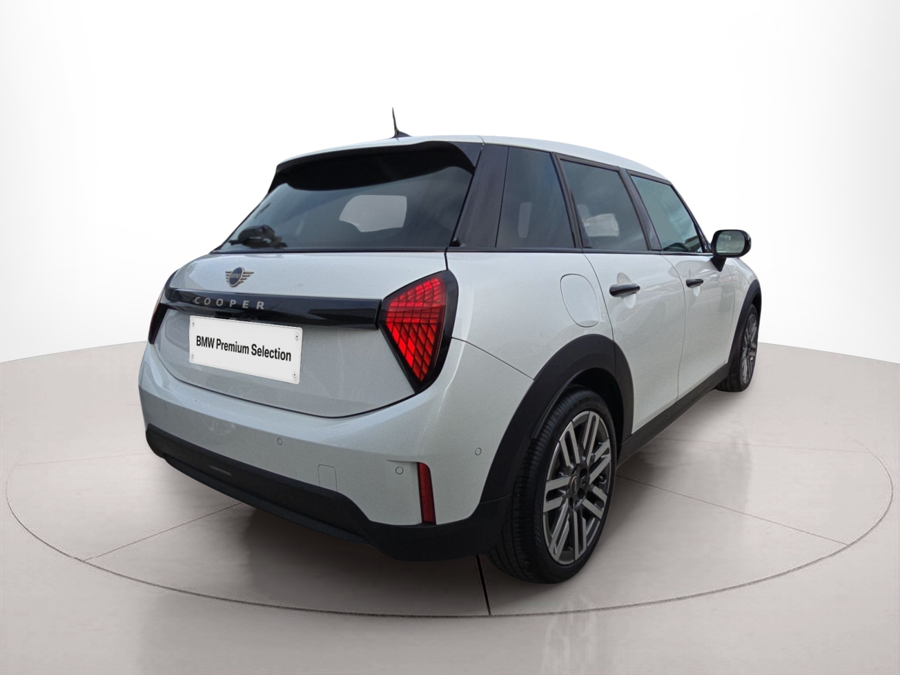 fotoG 3 del MINI MINI 5 Portas Cooper 115 kW (156 CV) 156cv Gasolina de 2025 em Bragança