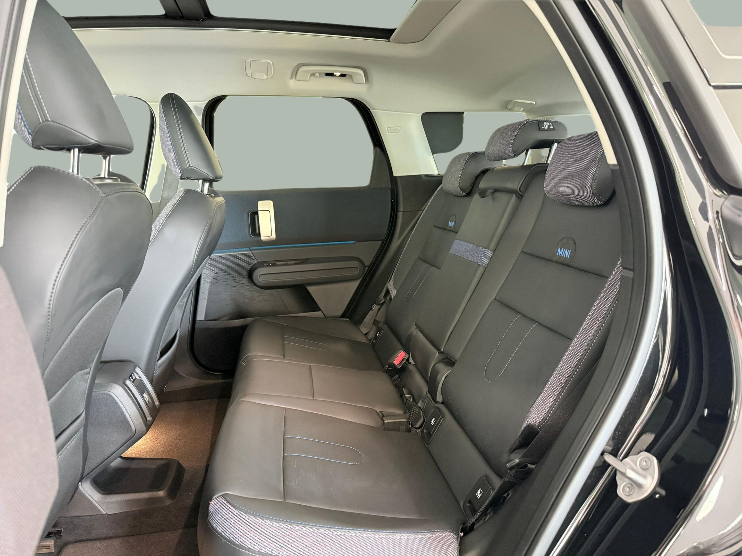 fotoG 8 del MINI Countryman Eléctrico E 150 kW (204 CV) 204cv Elétrico de 2024 em Oeiras