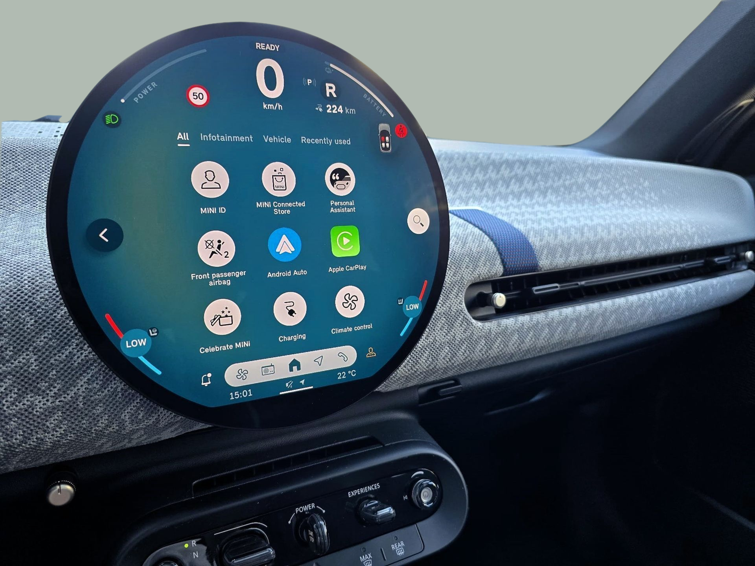 fotoG 13 del MINI MINI 3 Portas Cooper E 135 kW (184 CV) 184cv Elétrico de 2024 em Oeiras