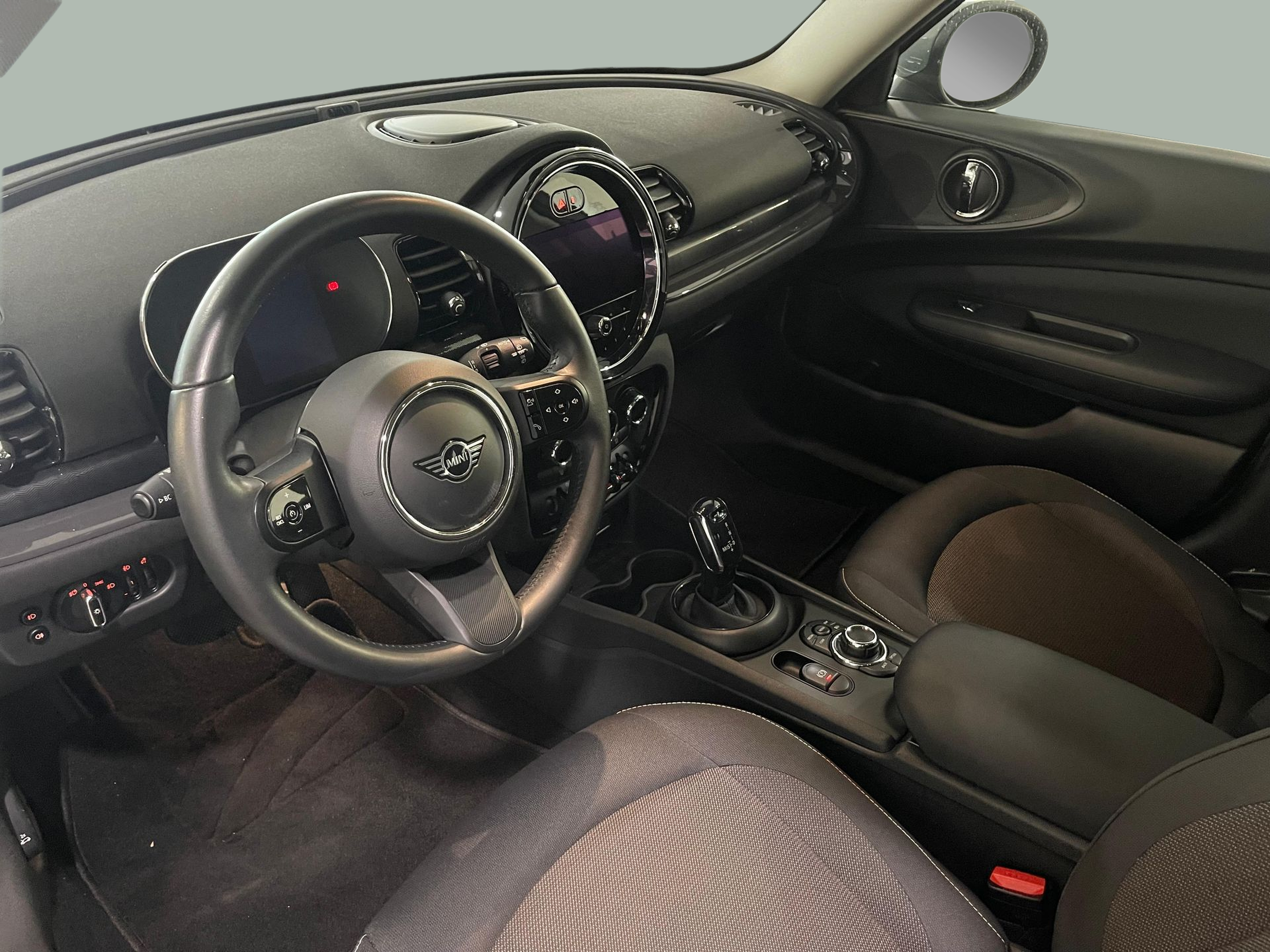 fotoG 6 del MINI MINI Clubman One D 85 kW (116 CV) 116cv Diesel de 2022 em Oeiras